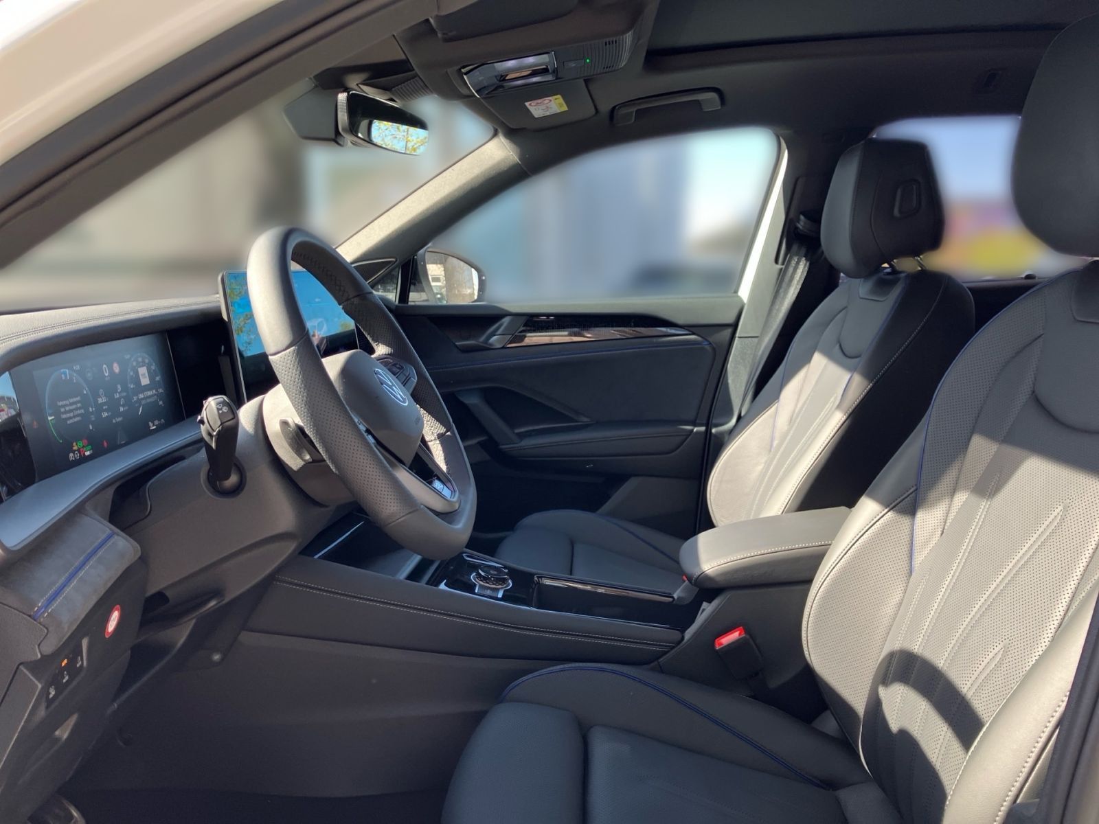 Fahrzeugabbildung Volkswagen Tayron R-Line 1,5 l eHybrid DSG