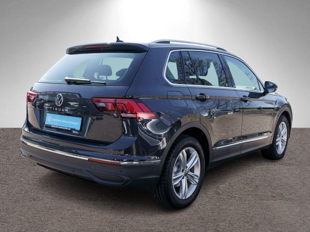 Fahrzeugabbildung Volkswagen Tiguan Move 1,5TSI DSG Navi LED Standhz PANO AHK