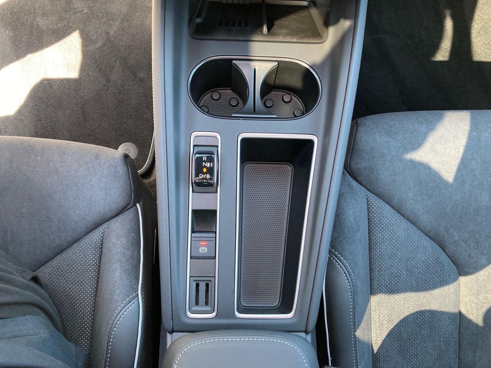 Fahrzeugabbildung SKODA Enyaq Coupe 85 Sportline 285PS ACC 360° SHZ AHK