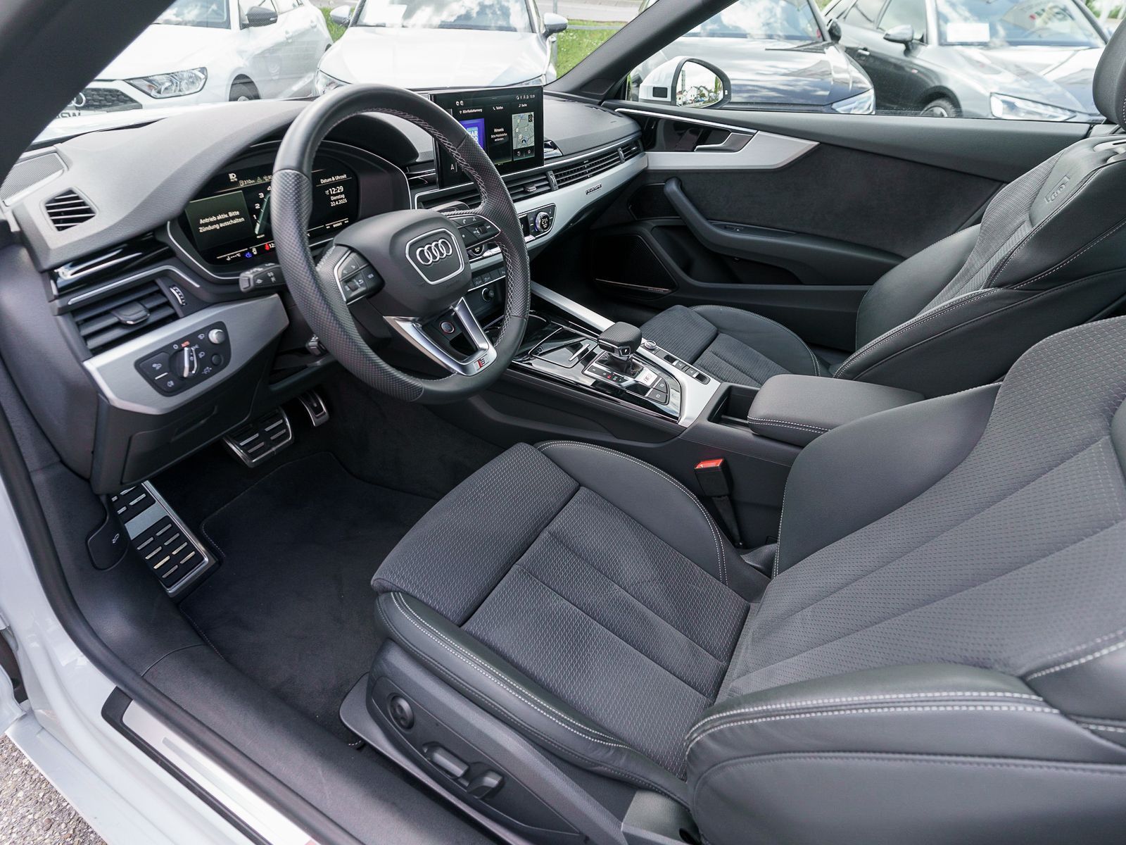 Fahrzeugabbildung Audi S5 Cabrio 3.0 TFSI quattro Navi Matrix RFK VC
