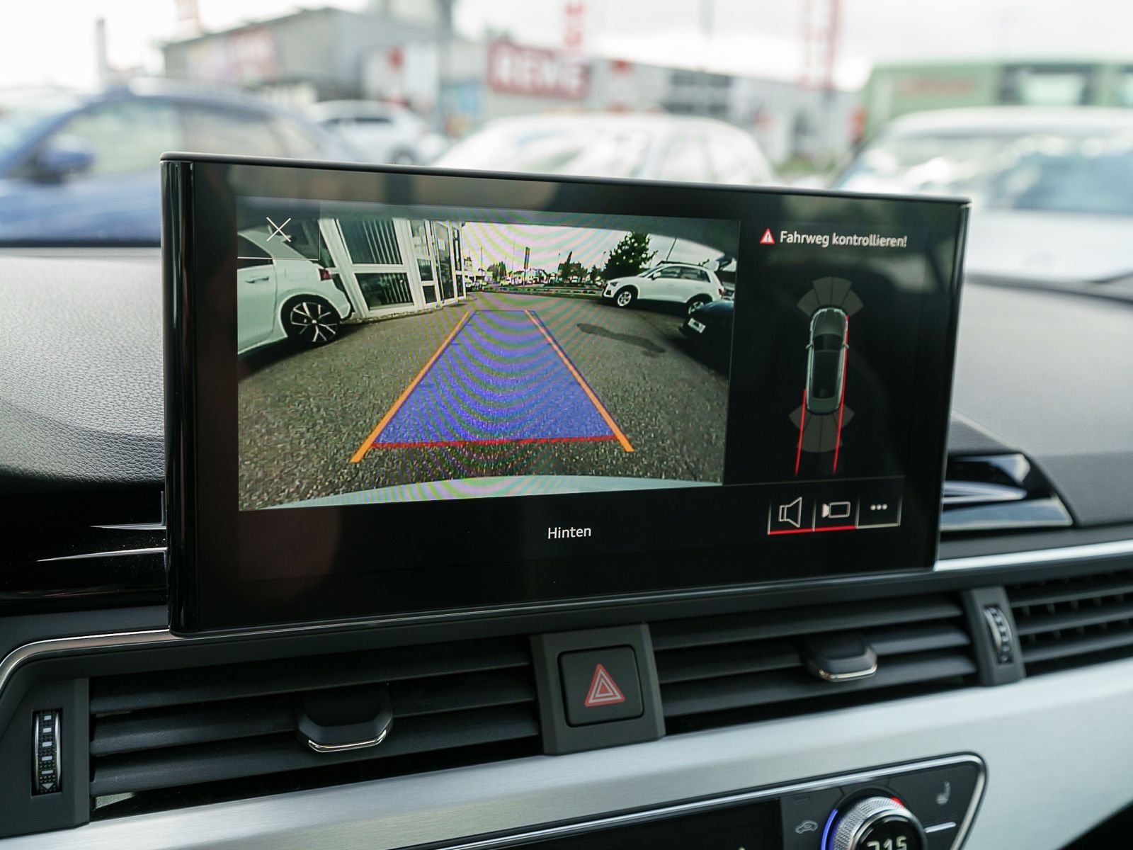 Fahrzeugabbildung Audi S5 Cabrio 3.0 TFSI quattro Navi Matrix RFK VC