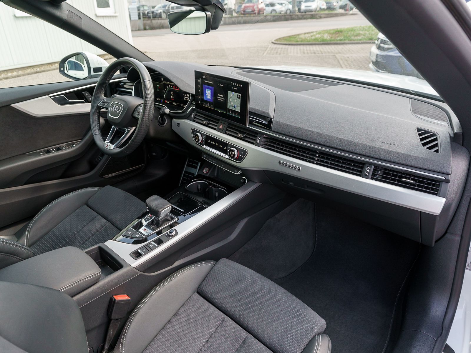 Fahrzeugabbildung Audi S5 Cabrio 3.0 TFSI quattro Navi Matrix RFK VC