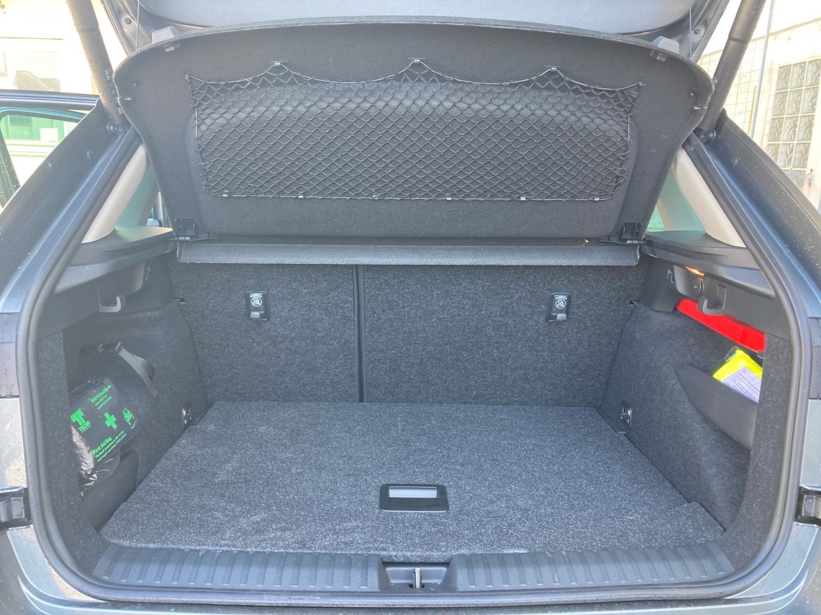 Fahrzeugabbildung SKODA Kamiq Tour 1,0 TSI 116PS DSG ACC Kamera PDC SHZ