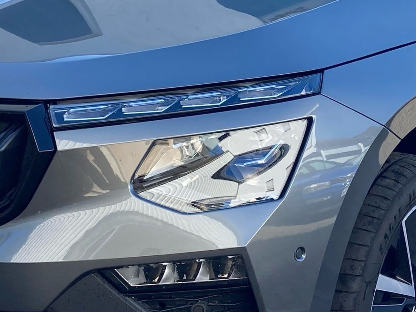 Fahrzeugabbildung SKODA Kamiq Tour 1,0 TSI 116PS DSG ACC Kamera PDC SHZ