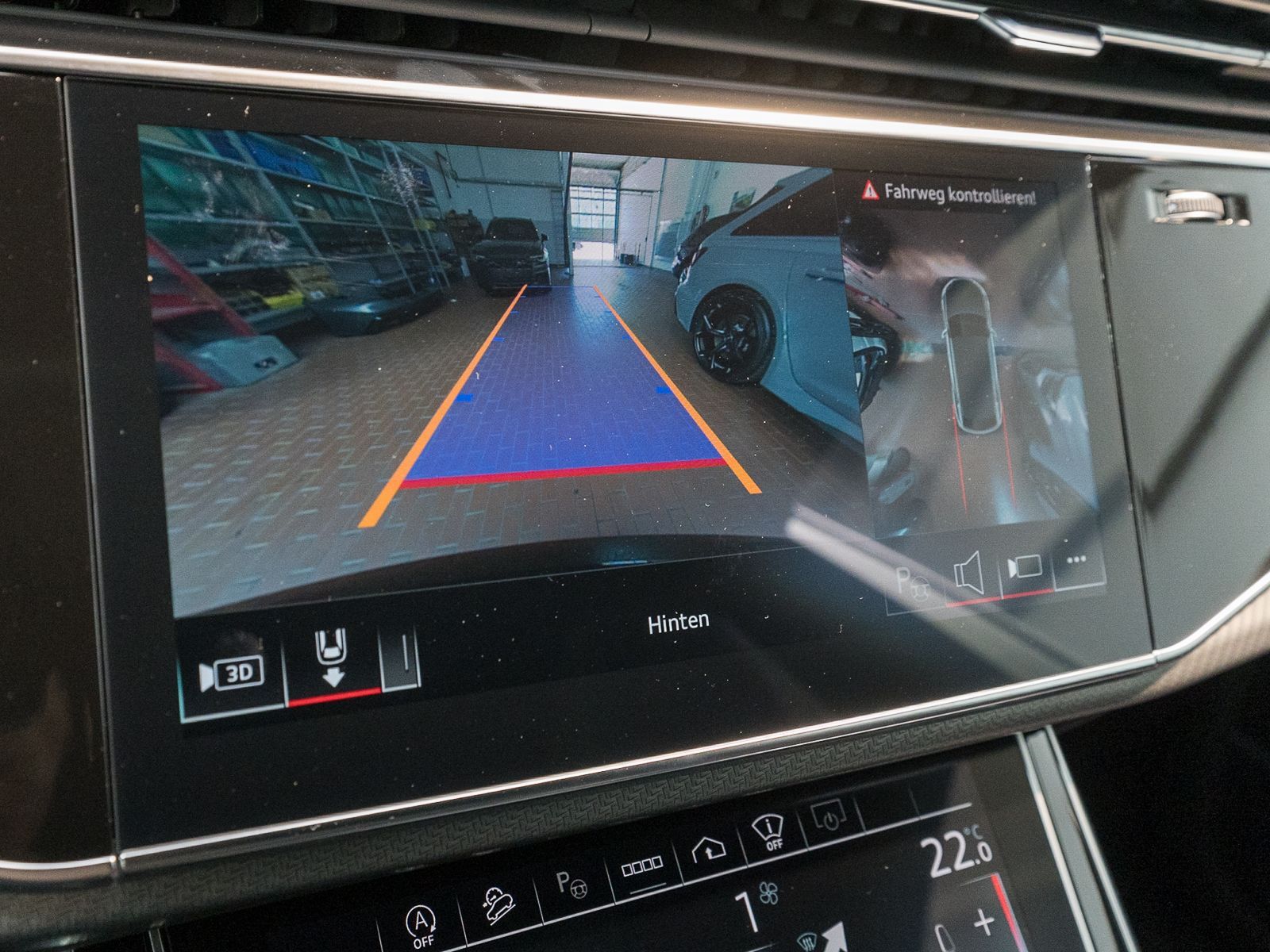 Fahrzeugabbildung Audi RS Q8 SUV performance 471(640) kW(PS) tiptronic