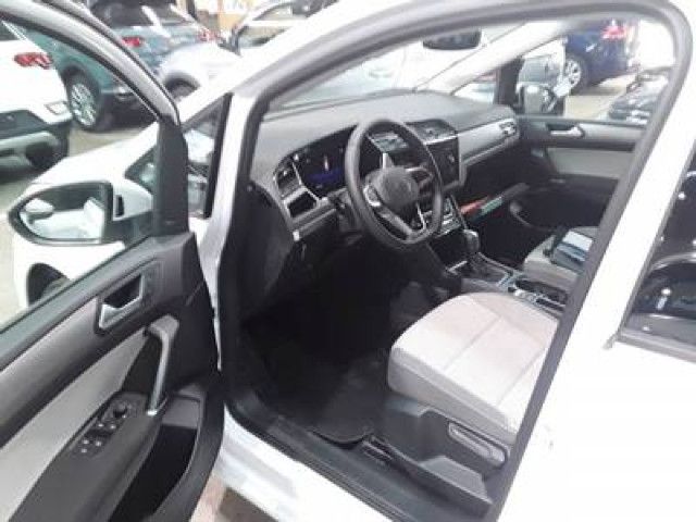 Fahrzeugabbildung Volkswagen Touran Comfortline 1.5TSI DSG Nav RFK ACC AHK 7S