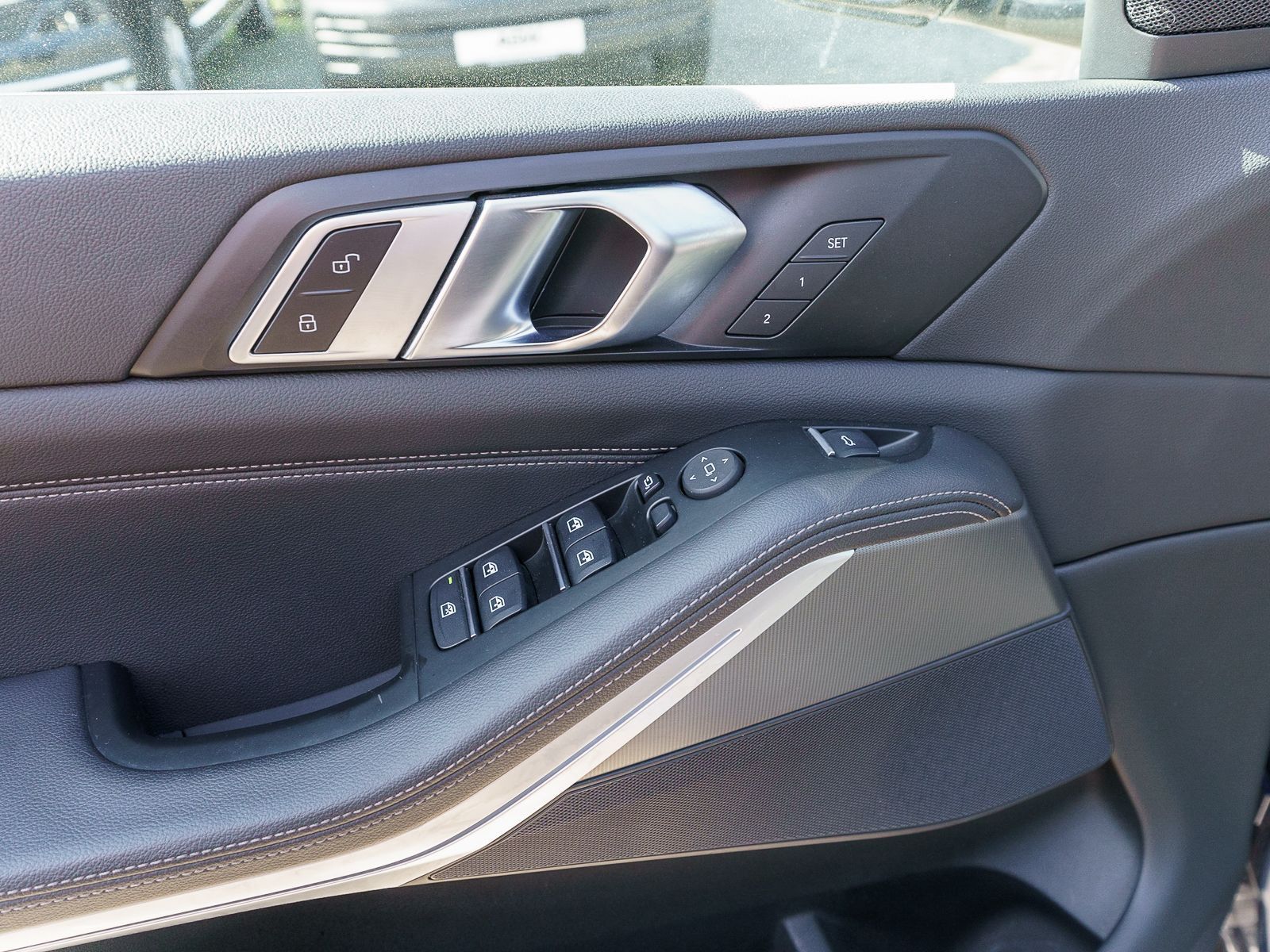 Fahrzeugabbildung BMW X5 xDrive 30d Automatik LED Navi HUD LEDER Pano