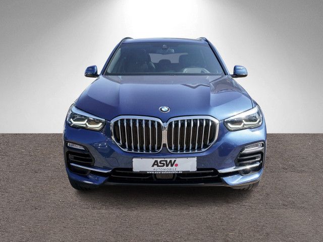 Fahrzeugabbildung BMW X5 xDrive 30d Automatik LED Navi HUD LEDER Pano