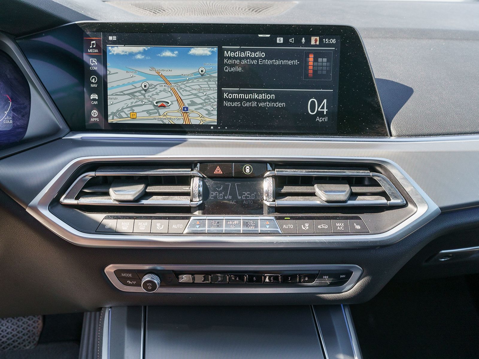 Fahrzeugabbildung BMW X5 xDrive 30d Automatik LED Navi HUD LEDER Pano