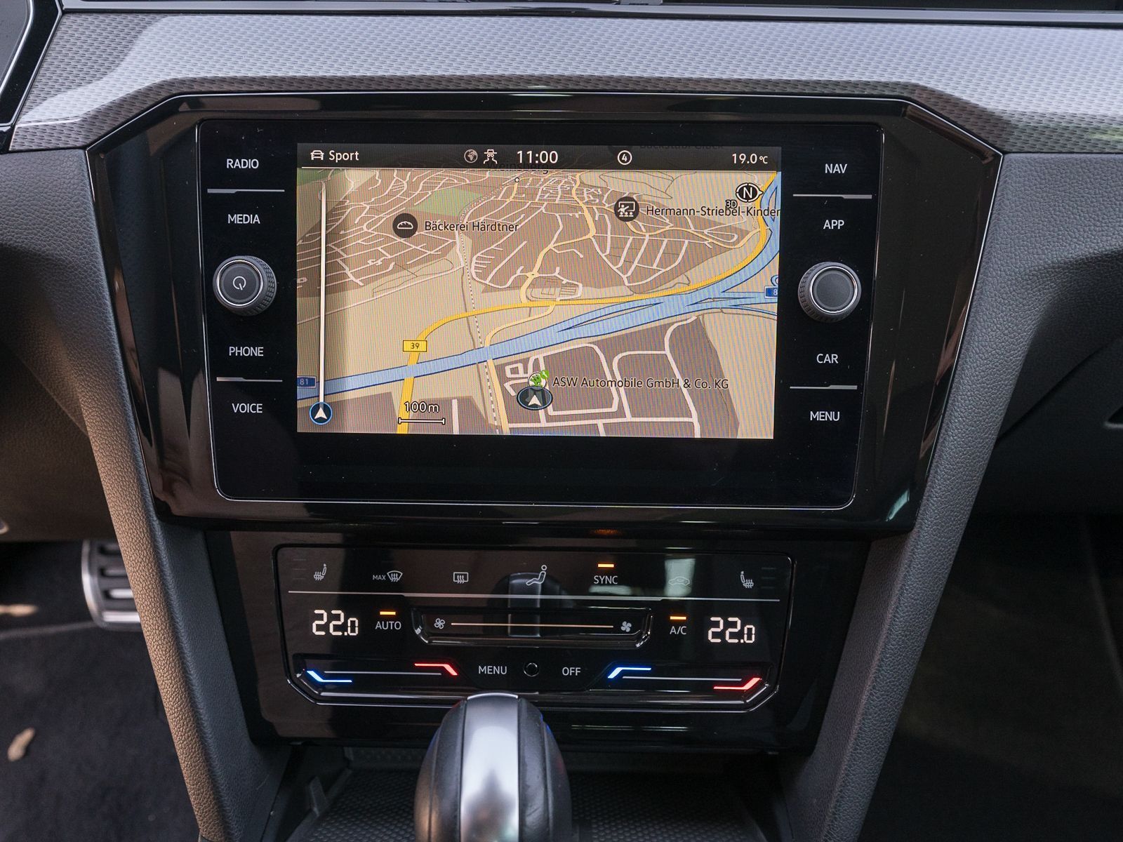 Fahrzeugabbildung Volkswagen Passat Alltrack 2,0 TDI 4M DSG LED NAVI AHK RFK