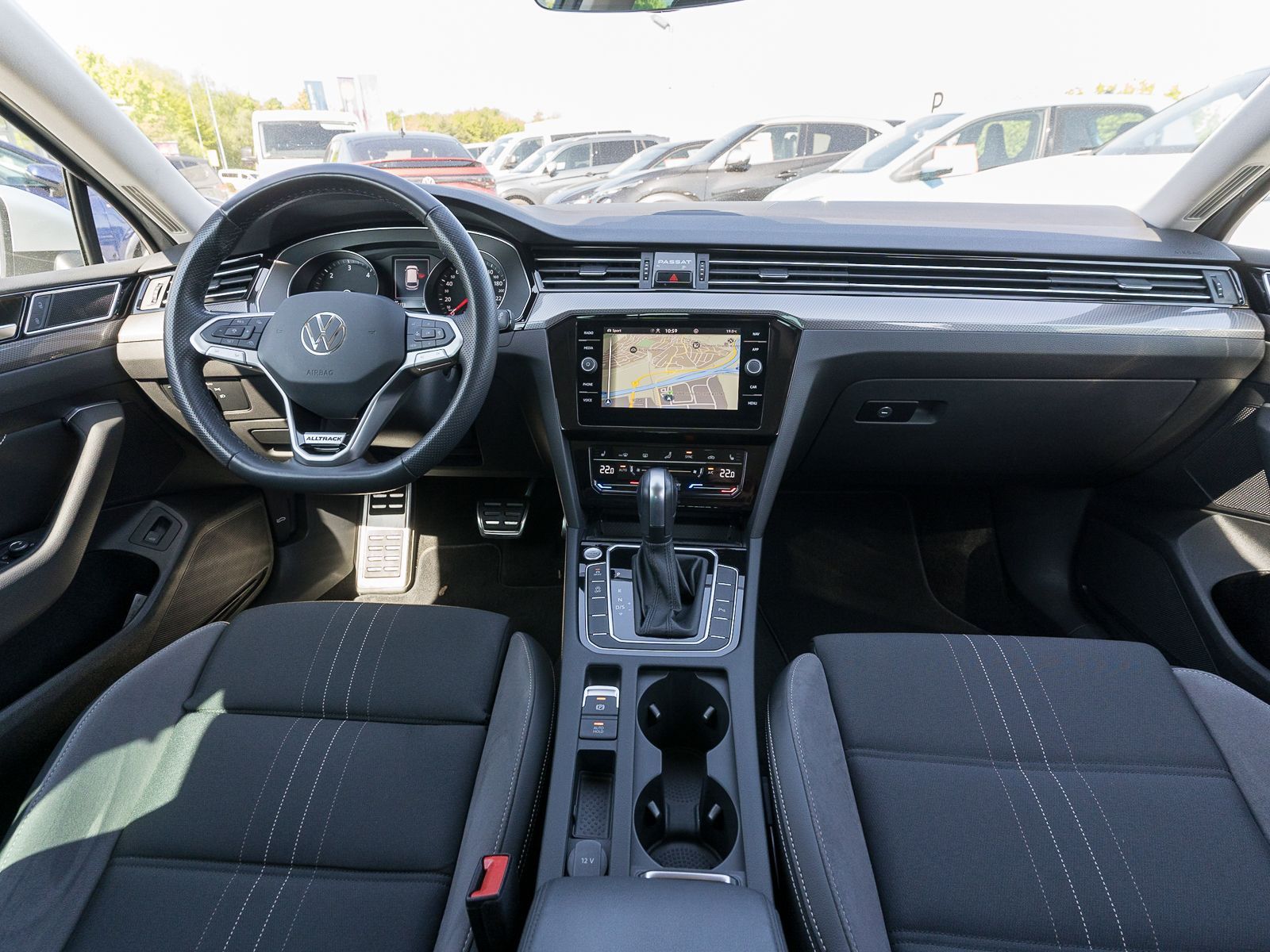 Fahrzeugabbildung Volkswagen Passat Alltrack 2,0 TDI 4M DSG LED NAVI AHK RFK
