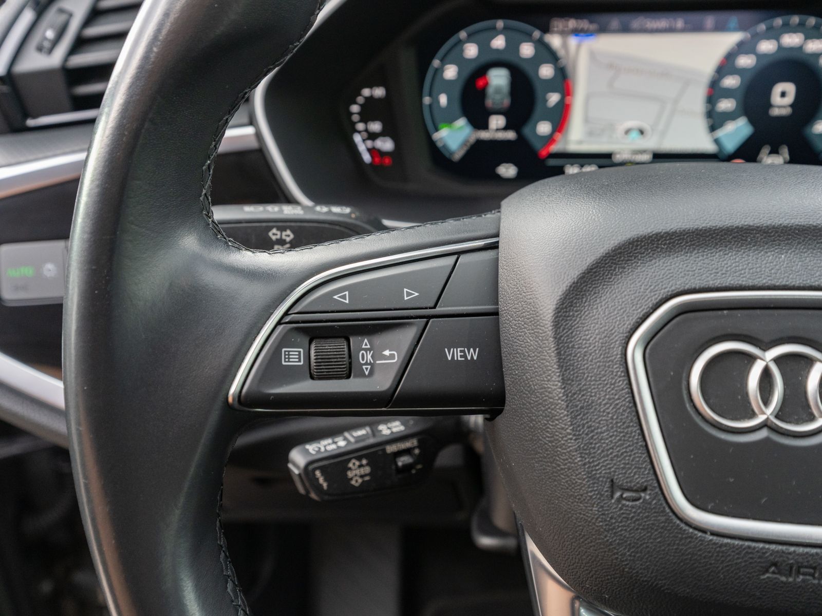 Fahrzeugabbildung Audi Q3 45TFSI e Stronic NAVI LED RFK ACC VC SHZ