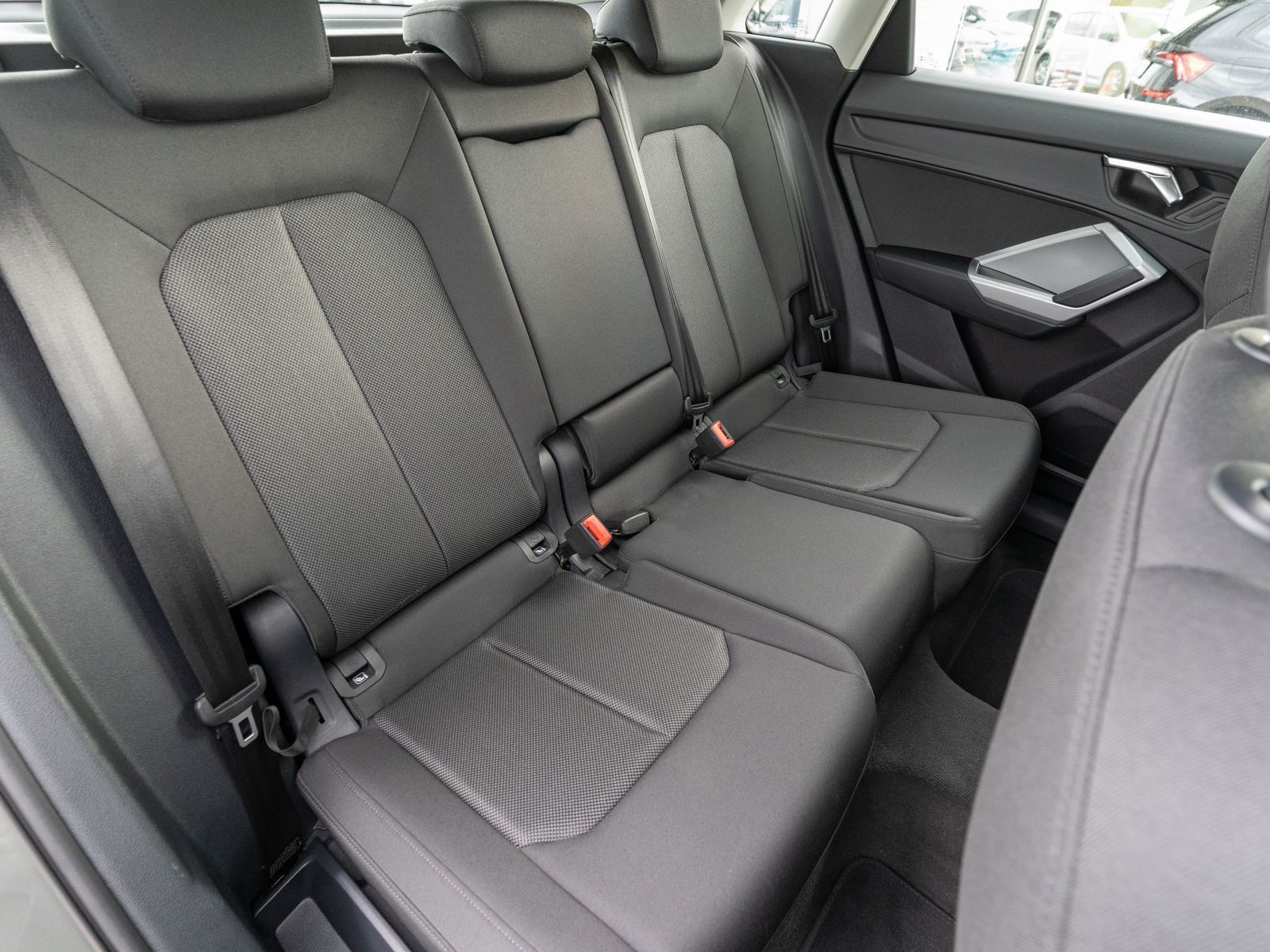 Fahrzeugabbildung Audi Q3 45TFSI e Stronic NAVI LED RFK ACC VC SHZ
