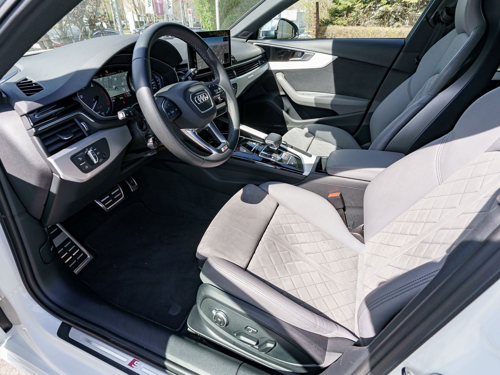 Fahrzeugabbildung Audi S4 Avant quattro 3.0 TDI Navi LED B&O AHK ACC