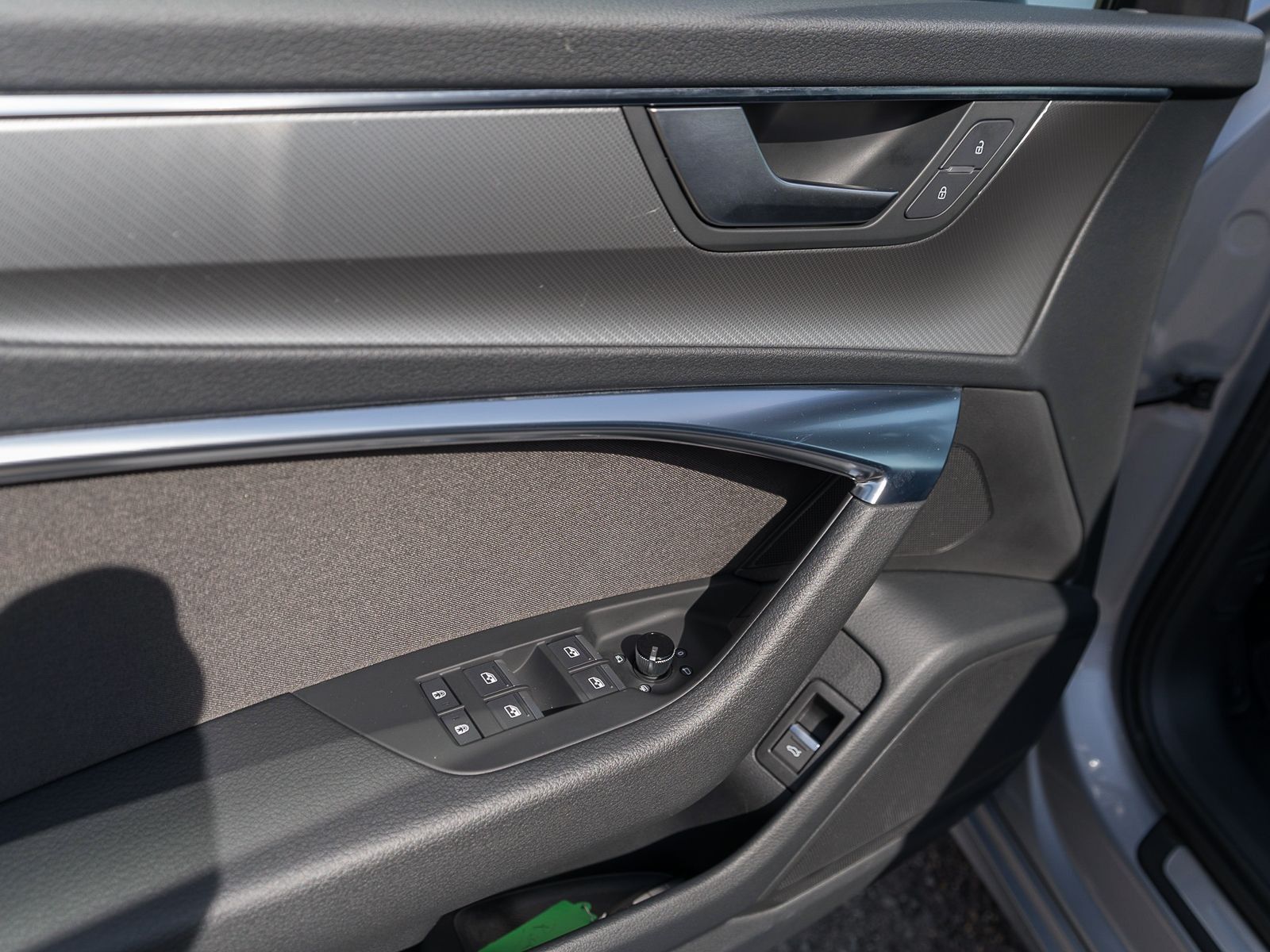 Fahrzeugabbildung Audi A6 Avant S line 40TDI Stronic Nav LED ACC PDC VC