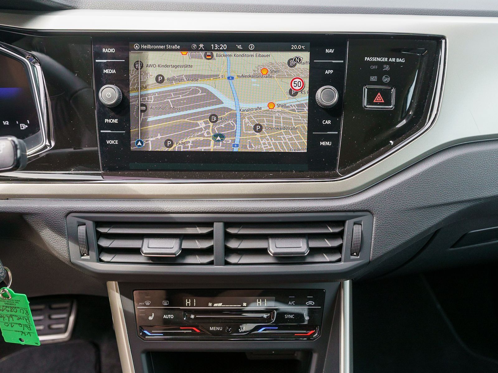 Fahrzeugabbildung Volkswagen Polo MOVE 1.0 TSI DSG Navi LED RFK ACC AHK