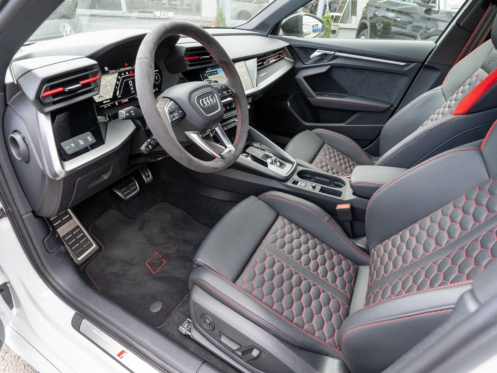 Fahrzeugabbildung Audi RS 3 Sportback TFSI quattro Navi Matrix Optik RS