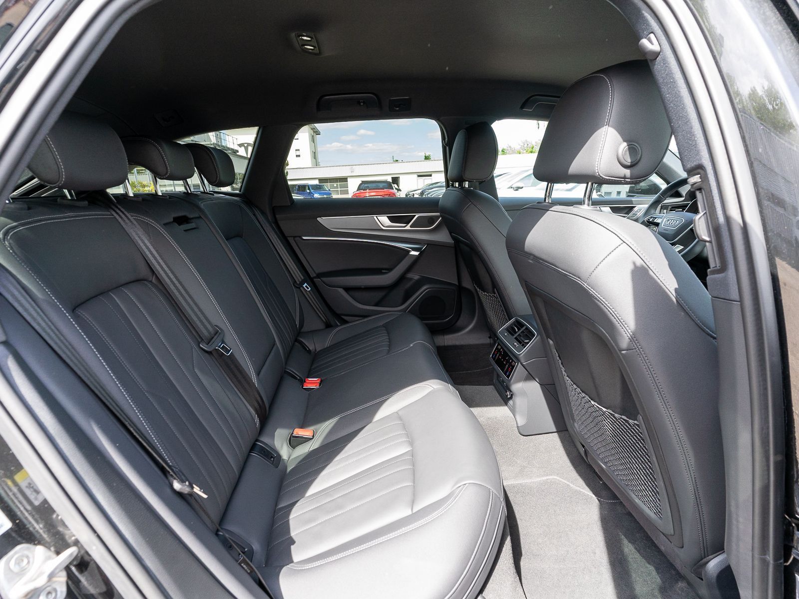 Fahrzeugabbildung Audi A6 Avant advanced 40TDI quattro Navi Matrix AHK