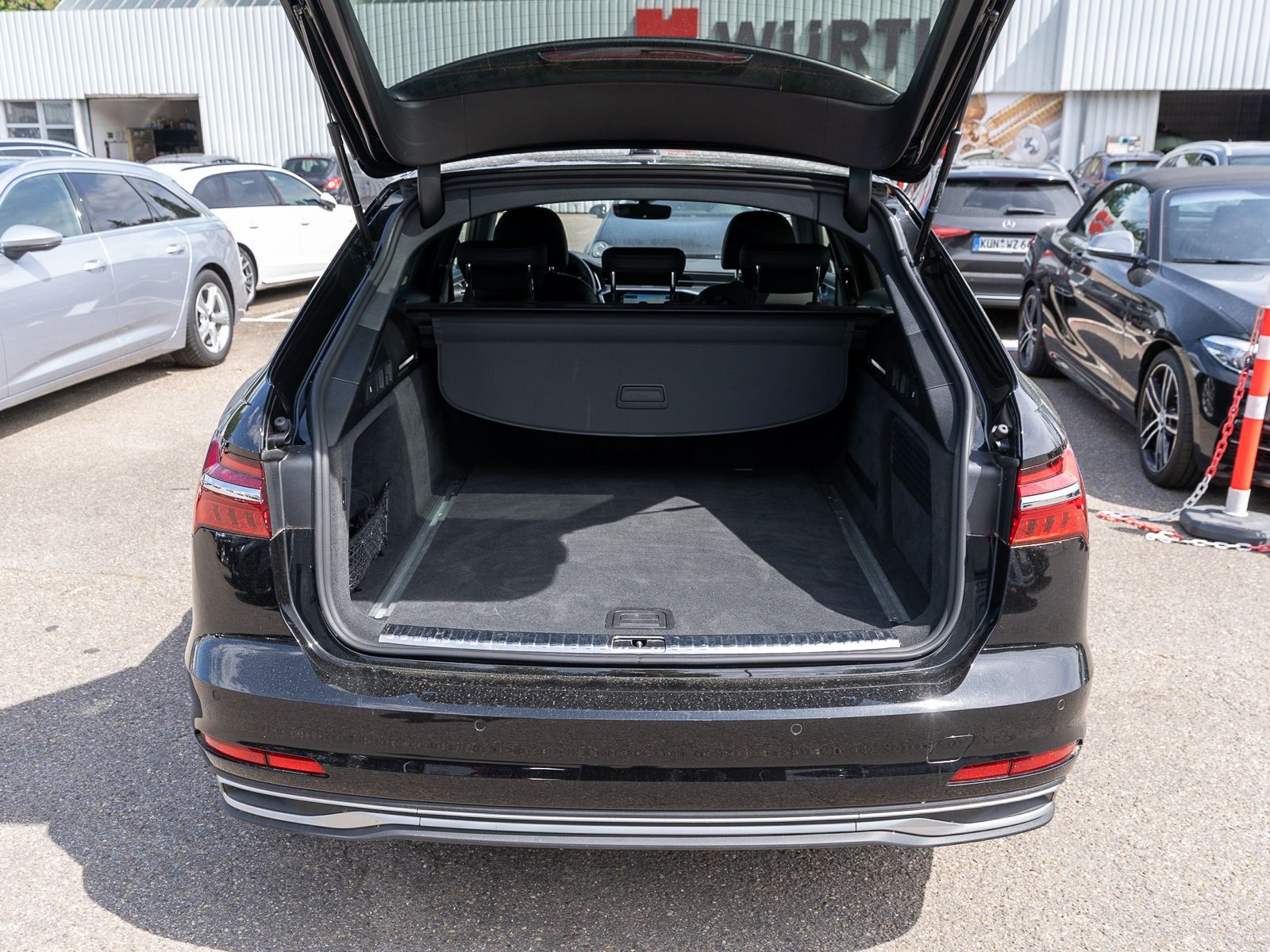 Fahrzeugabbildung Audi A6 Avant advanced 40TDI quattro Navi Matrix AHK