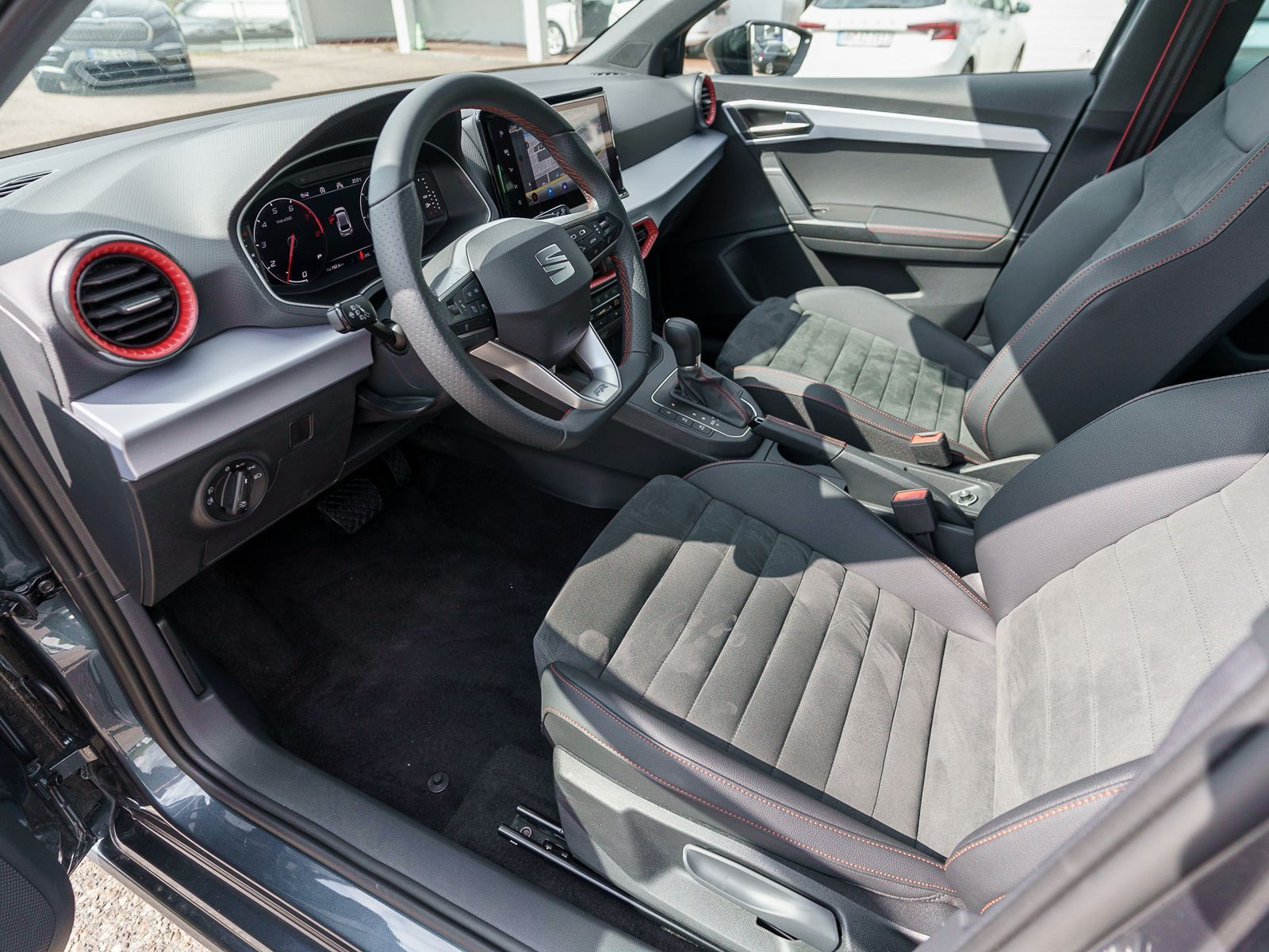 Fahrzeugabbildung SEAT Ibiza FR 1,0TSI DSG Dinamica LED RFK NAVI ACC VC