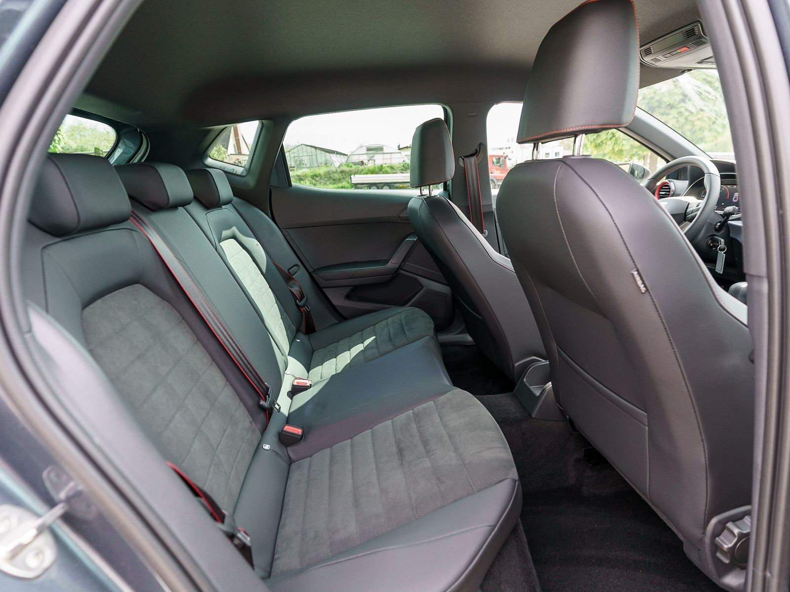 Fahrzeugabbildung SEAT Ibiza FR 1,0TSI DSG Dinamica LED RFK NAVI ACC VC