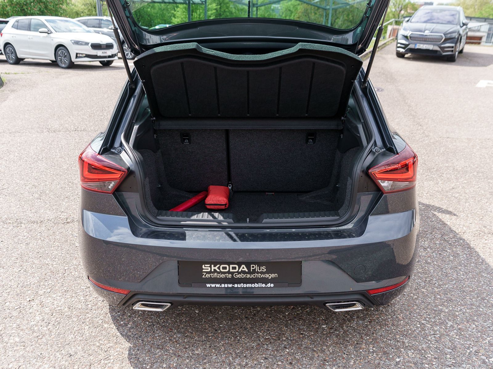 Fahrzeugabbildung SEAT Ibiza FR 1,0TSI DSG Dinamica LED RFK NAVI ACC VC