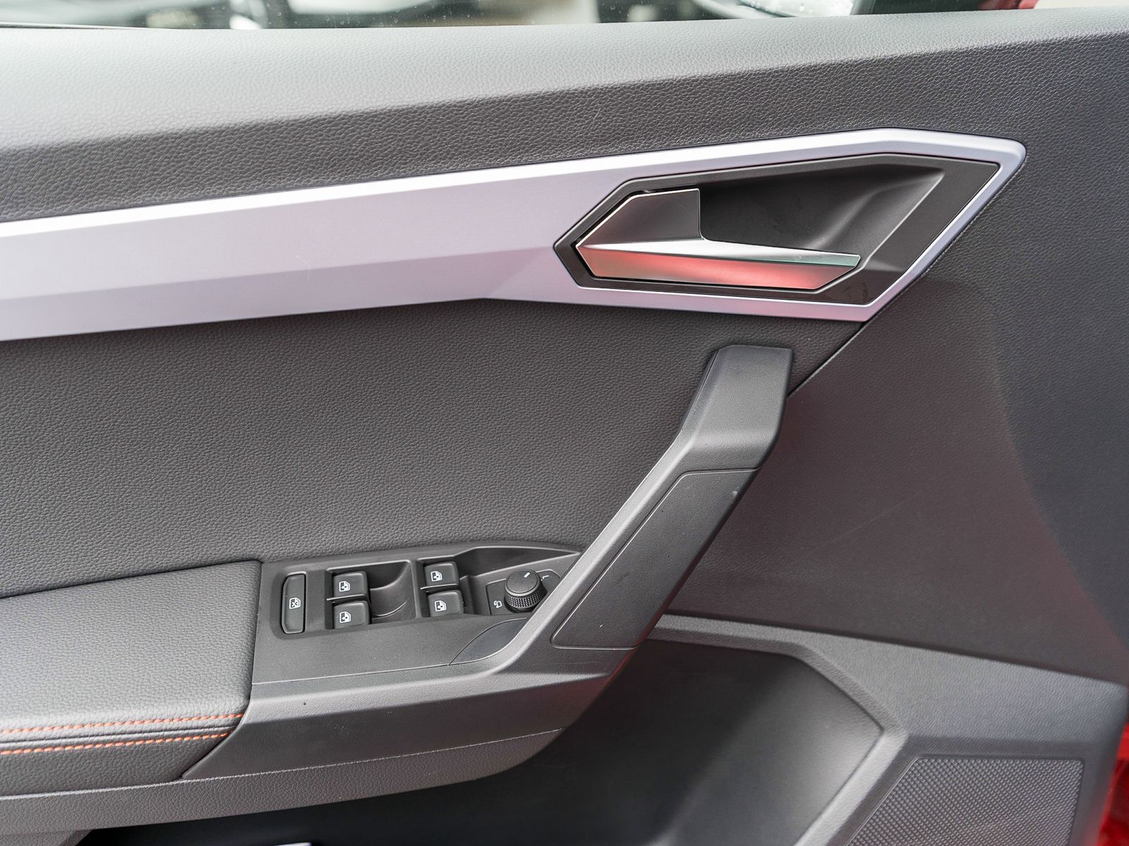 Fahrzeugabbildung SEAT Ibiza FR 1,0TSI DSG Dinamica LED RFK PANO ACC VC
