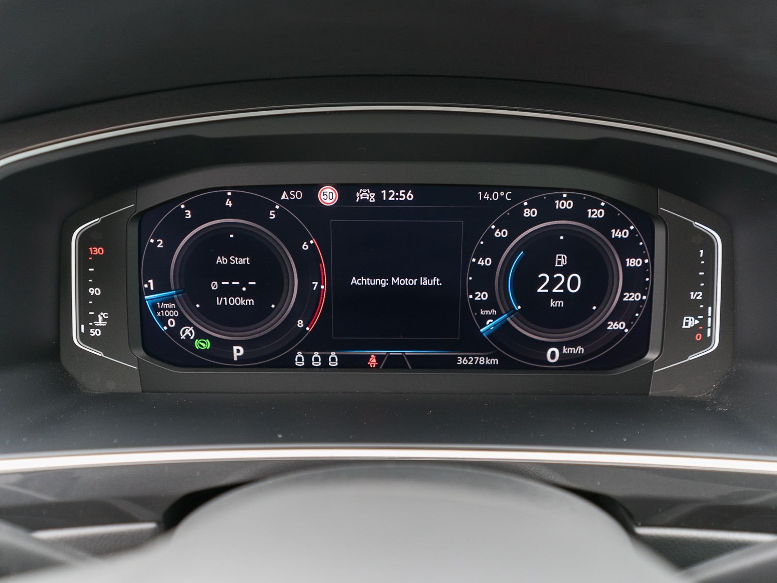 Fahrzeugabbildung Volkswagen Tiguan Elegance 1.5 TSI DSG LED NAVI HUD RFK AHK