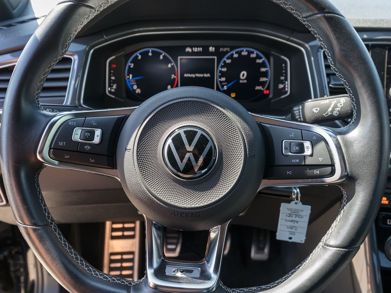 Fahrzeugabbildung Volkswagen T-Roc R-Line 1.5TSI LED RFK ACC SHZ AID beats