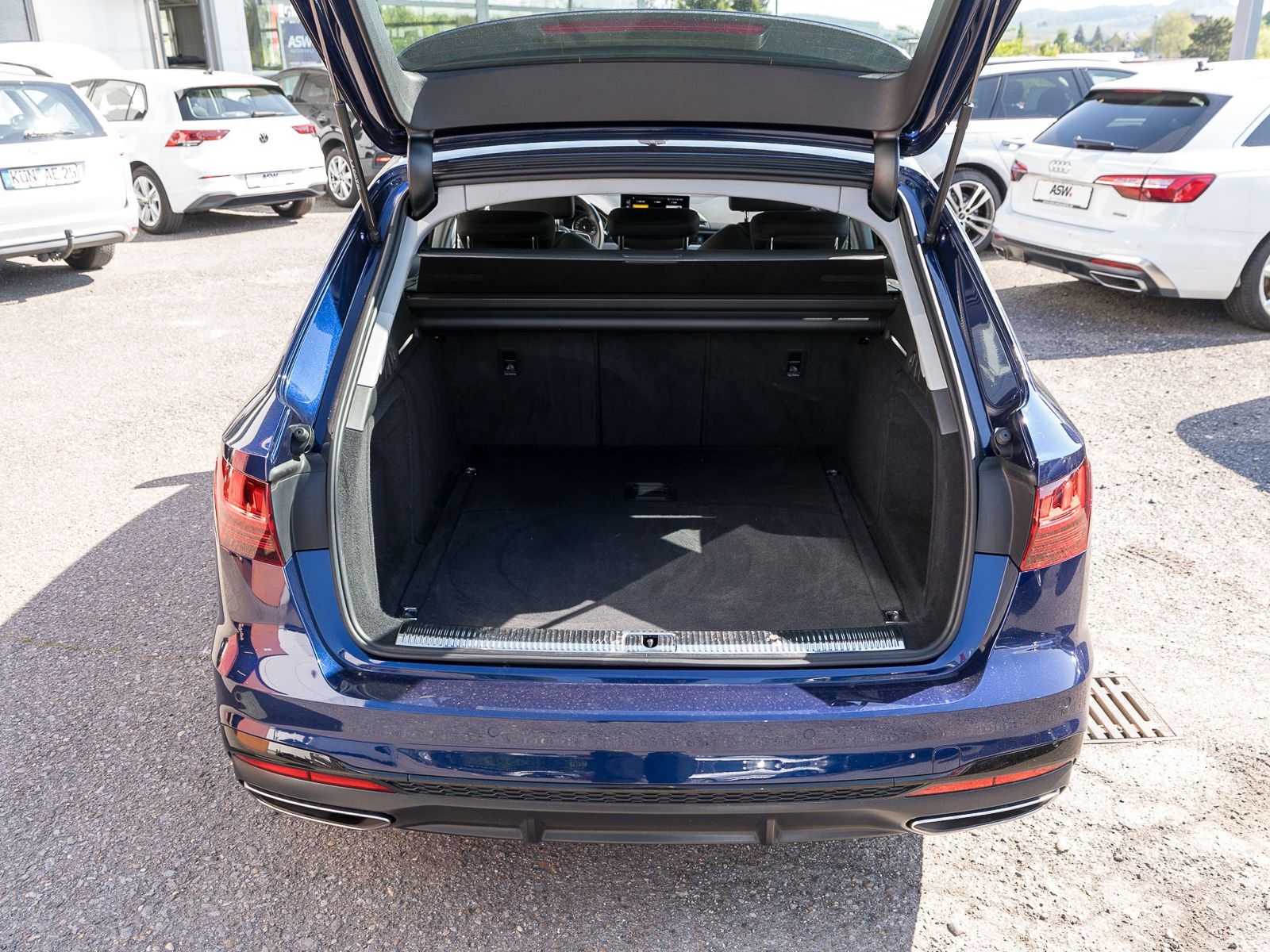 Fahrzeugabbildung Audi A4 Avant Sline 50TDI quattro Navi Matrix RFK