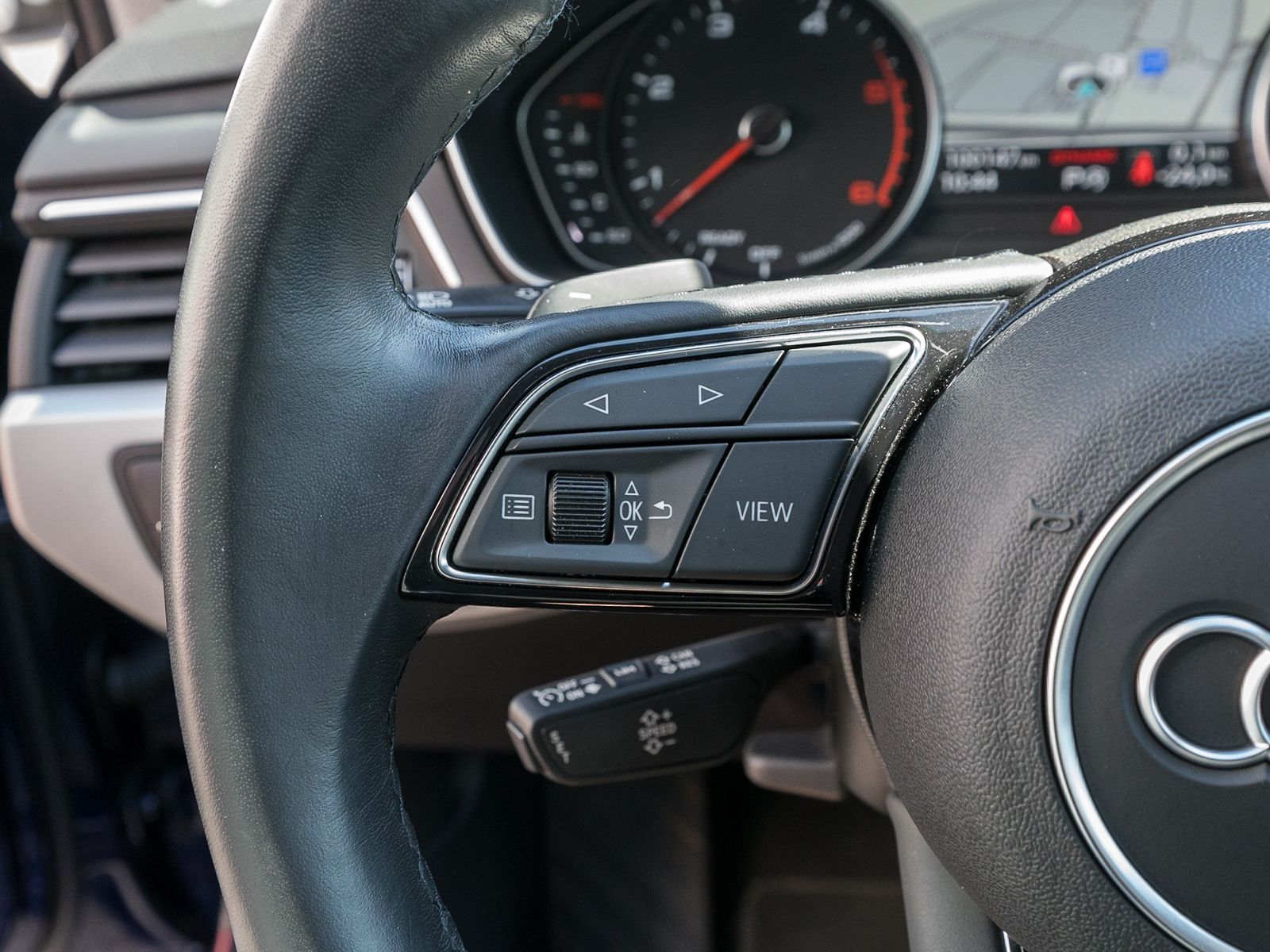 Fahrzeugabbildung Audi A4 Avant Sline 50TDI quattro Navi Matrix RFK