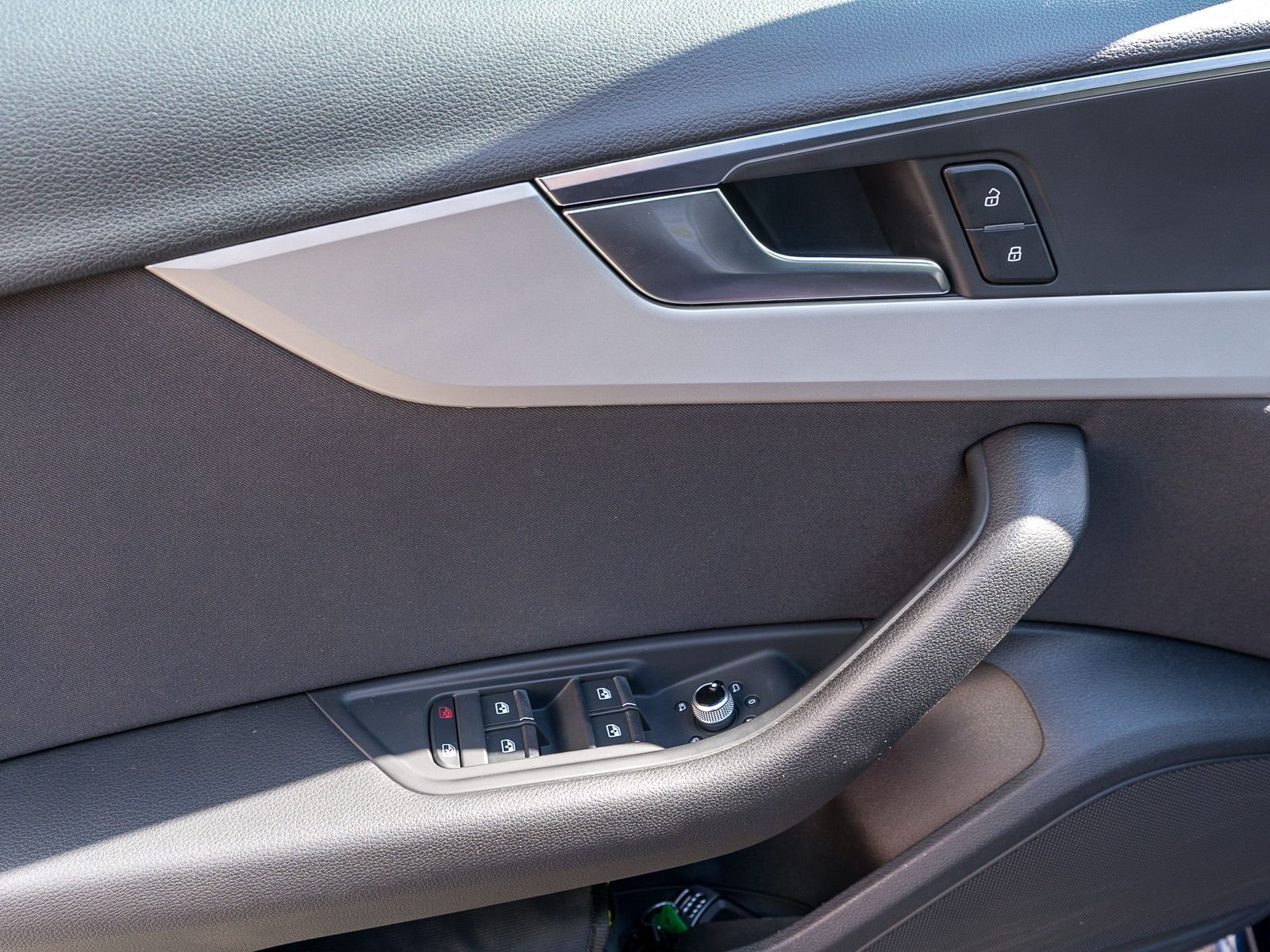 Fahrzeugabbildung Audi A4 Avant Sline 50TDI quattro Navi Matrix RFK