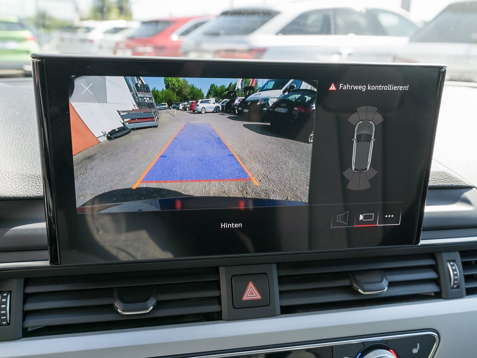 Fahrzeugabbildung Audi A4 Avant Sline 50TDI quattro Navi Matrix RFK