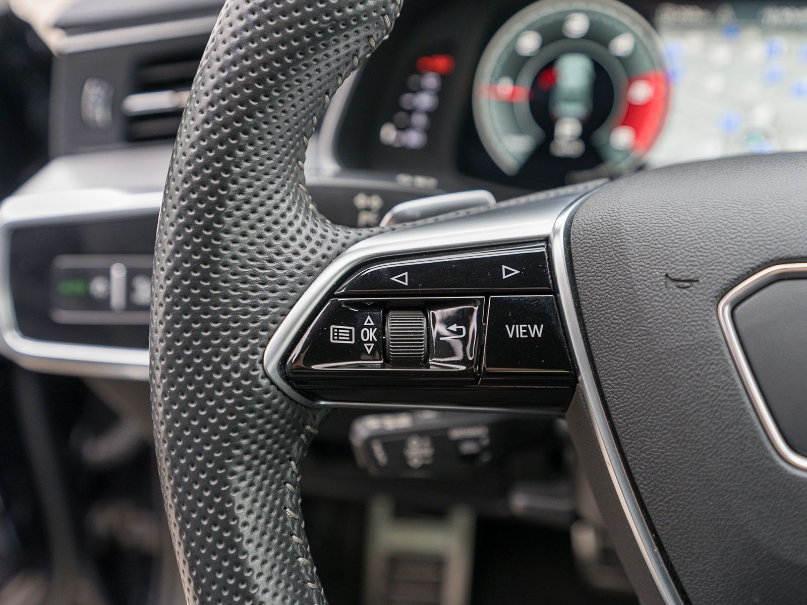 Fahrzeugabbildung Audi A6 Limousine Sline 45TDI quattro Navi Matrix AHK