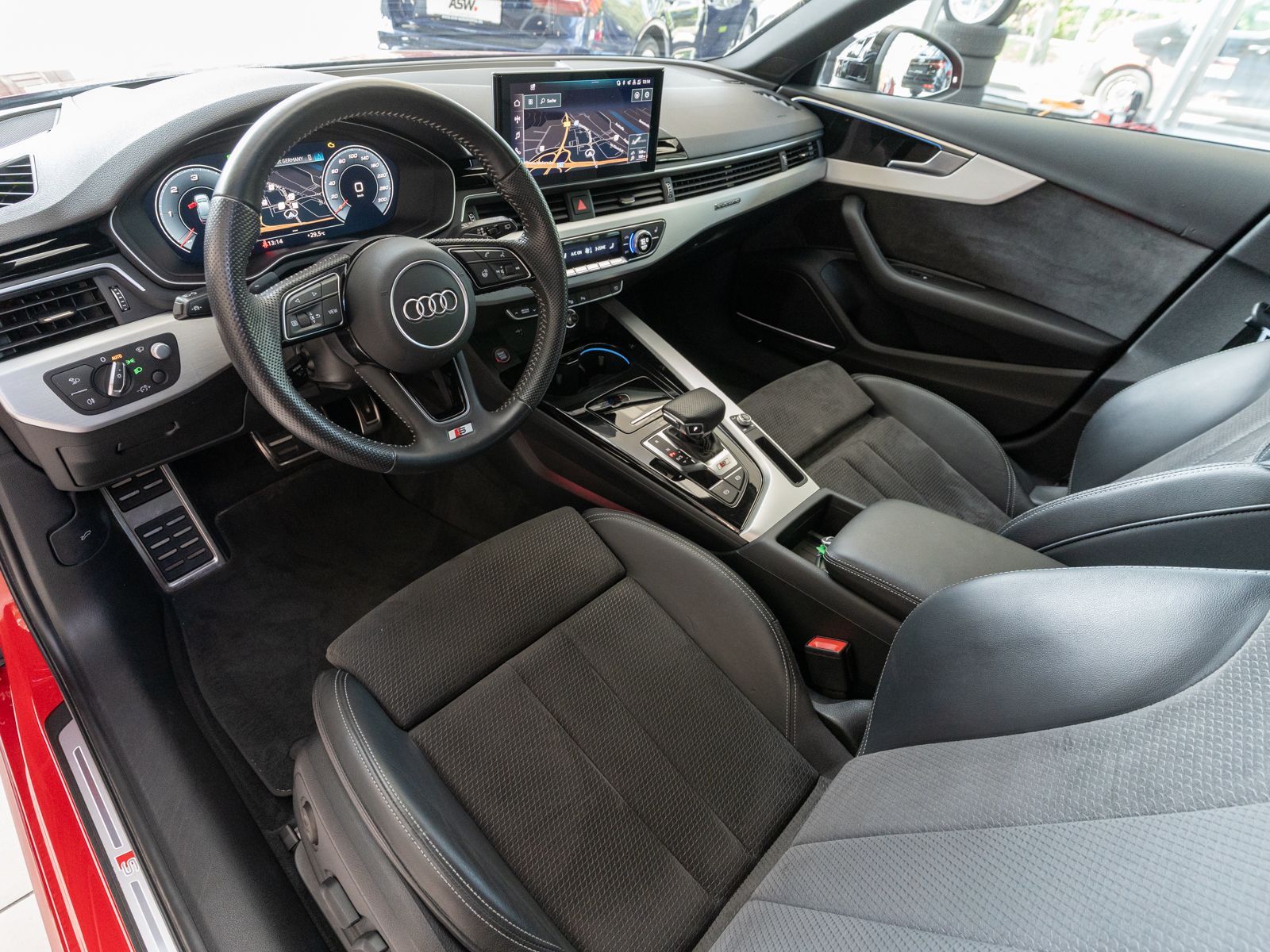 Fahrzeugabbildung Audi S4 Avant 3.0TDI quattro NAVI MATRIX PANO B&O AHK