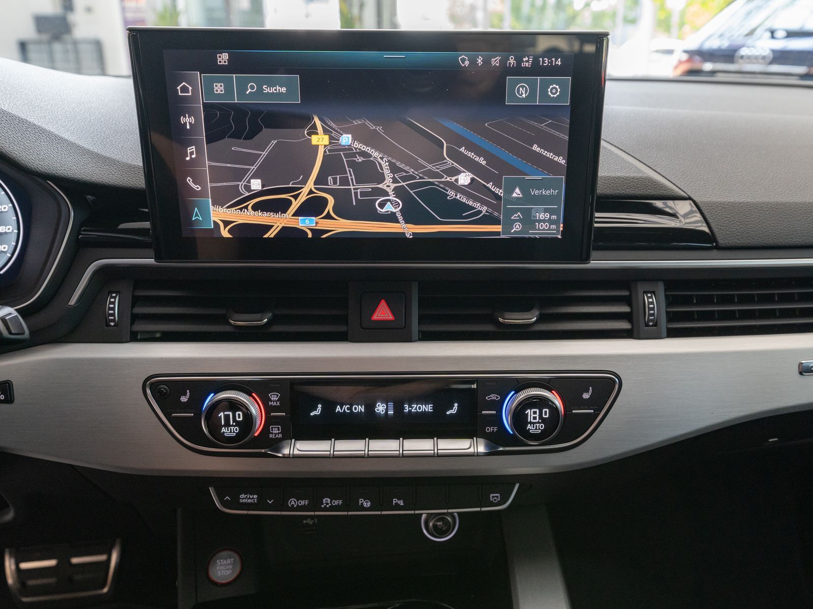 Fahrzeugabbildung Audi S4 Avant 3.0TDI quattro NAVI MATRIX PANO B&O AHK
