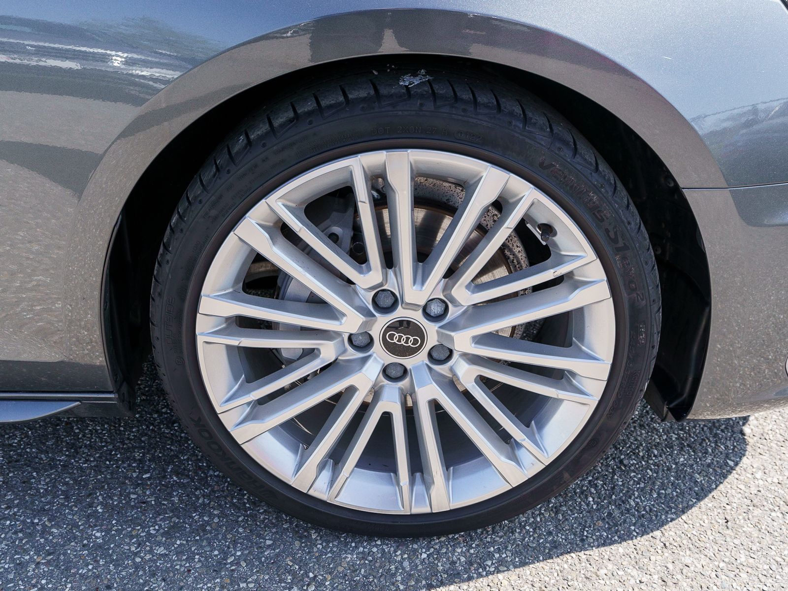 Fahrzeugabbildung Audi A4 Avant S line 40TDI Stronic LED Navi RFK B&O