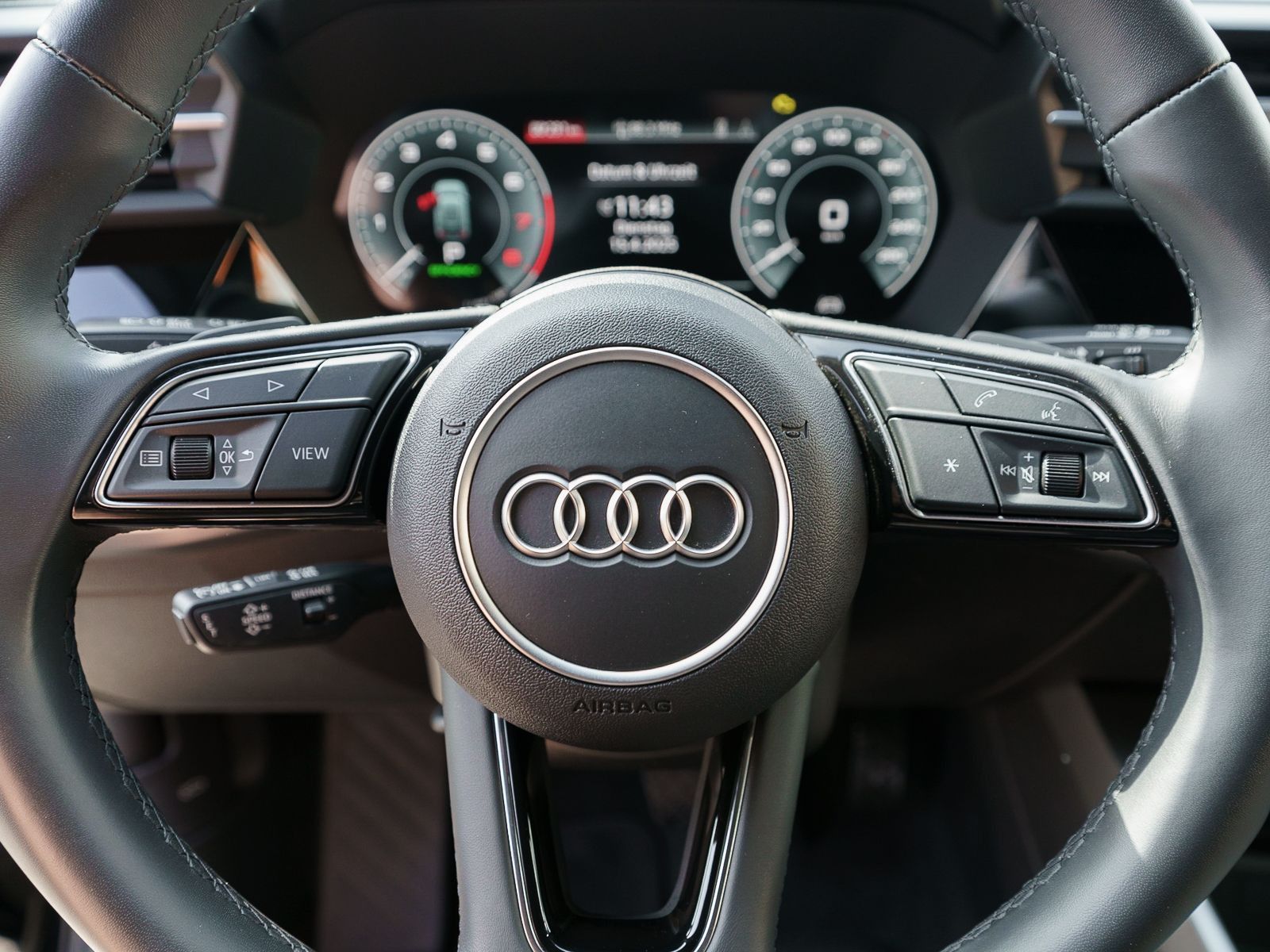 Fahrzeugabbildung Audi A3 Sportback 40TFSI e Stronic LED Navi PDC AHK
