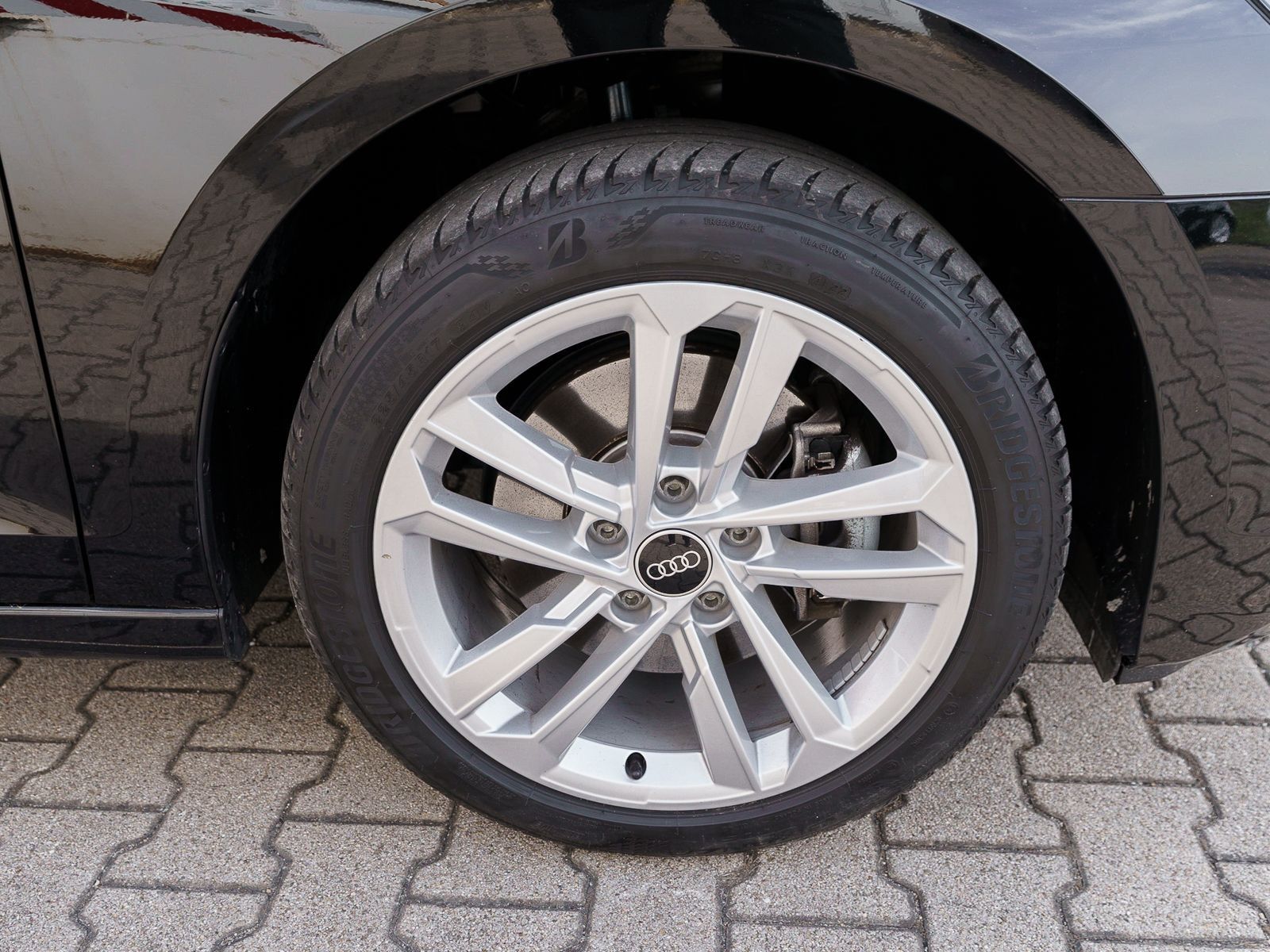 Fahrzeugabbildung Audi A3 Sportback 40TFSI e Stronic LED Navi PDC AHK