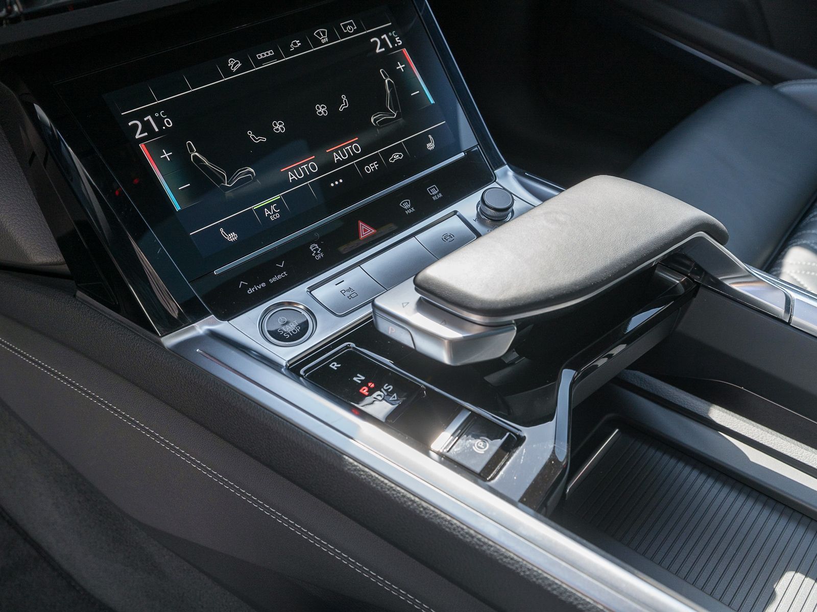 Fahrzeugabbildung Audi e-tron Sportback Sline 55 quatt LED 360° B&O AHK