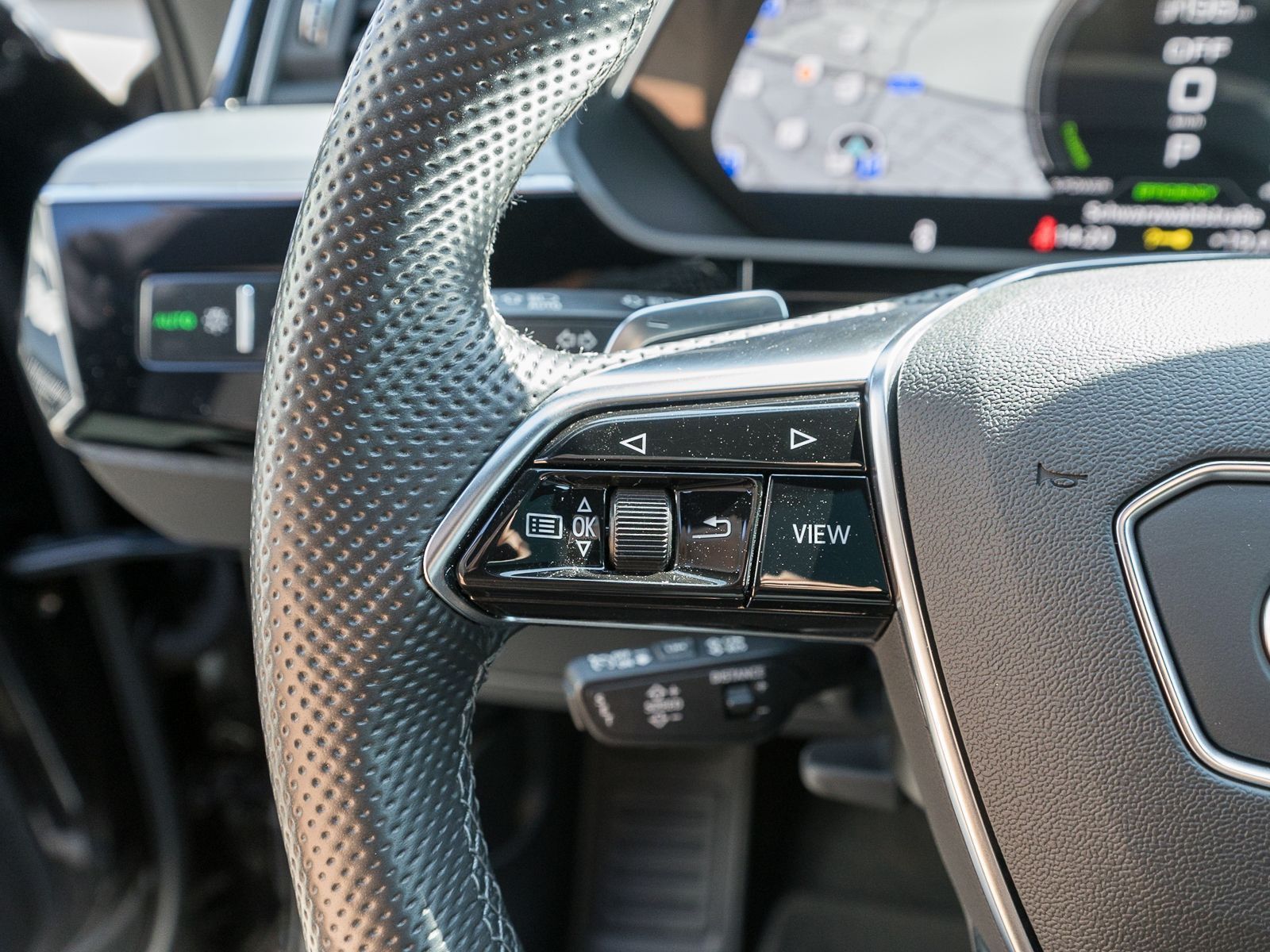 Fahrzeugabbildung Audi e-tron Sportback Sline 55 quatt LED 360° B&O AHK