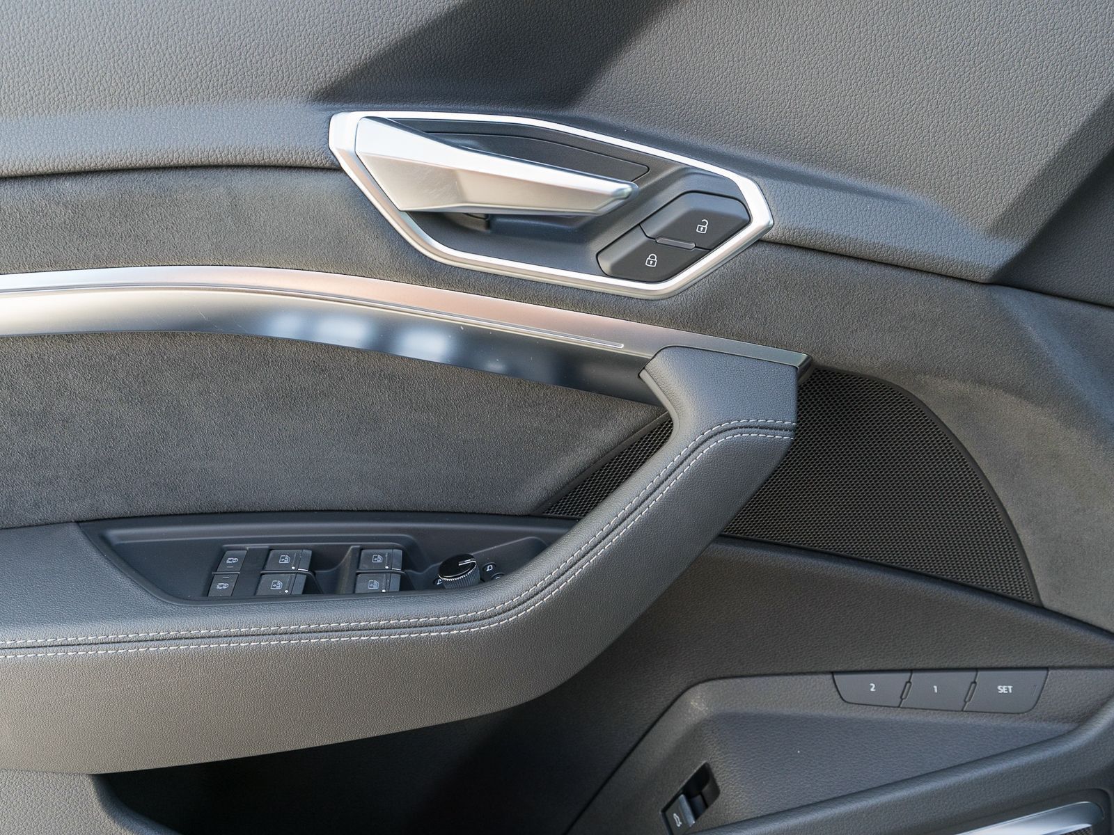 Fahrzeugabbildung Audi e-tron Sportback Sline 55 quatt LED 360° B&O AHK
