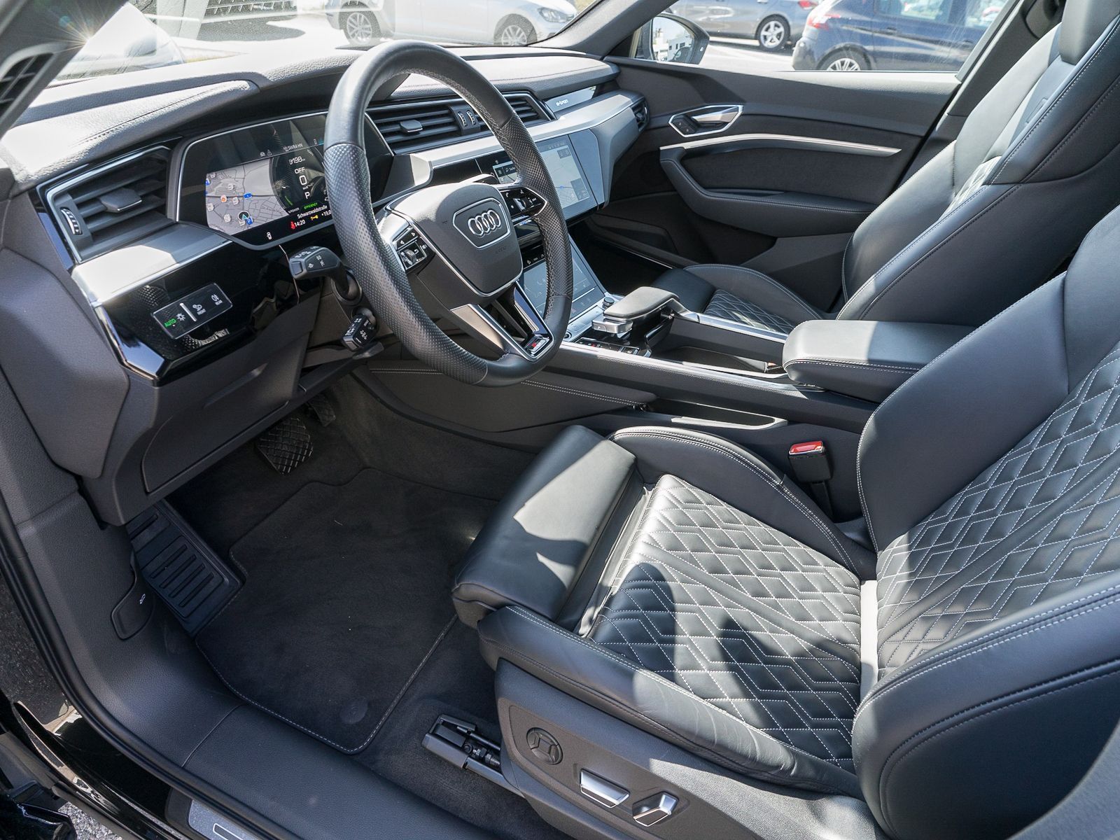 Fahrzeugabbildung Audi e-tron Sportback Sline 55 quatt LED 360° B&O AHK