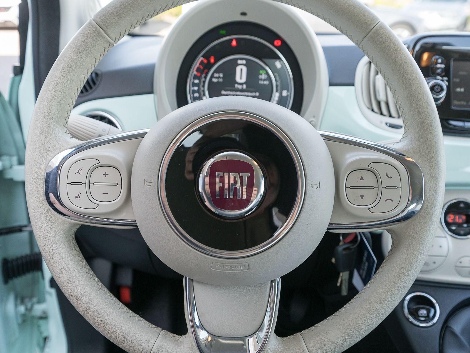 Fahrzeugabbildung Fiat 500C 0.9 TwinAir Lounge Klimaautomatik Tempomat