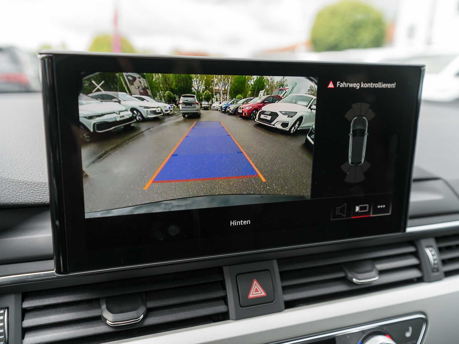 Fahrzeugabbildung Audi A4 Avant S line 40 TFSI S tronic LED NAVI RFK VC