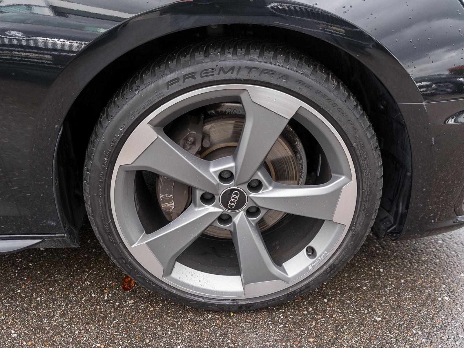 Fahrzeugabbildung Audi A4 Avant S line 40 TFSI S tronic LED NAVI RFK VC