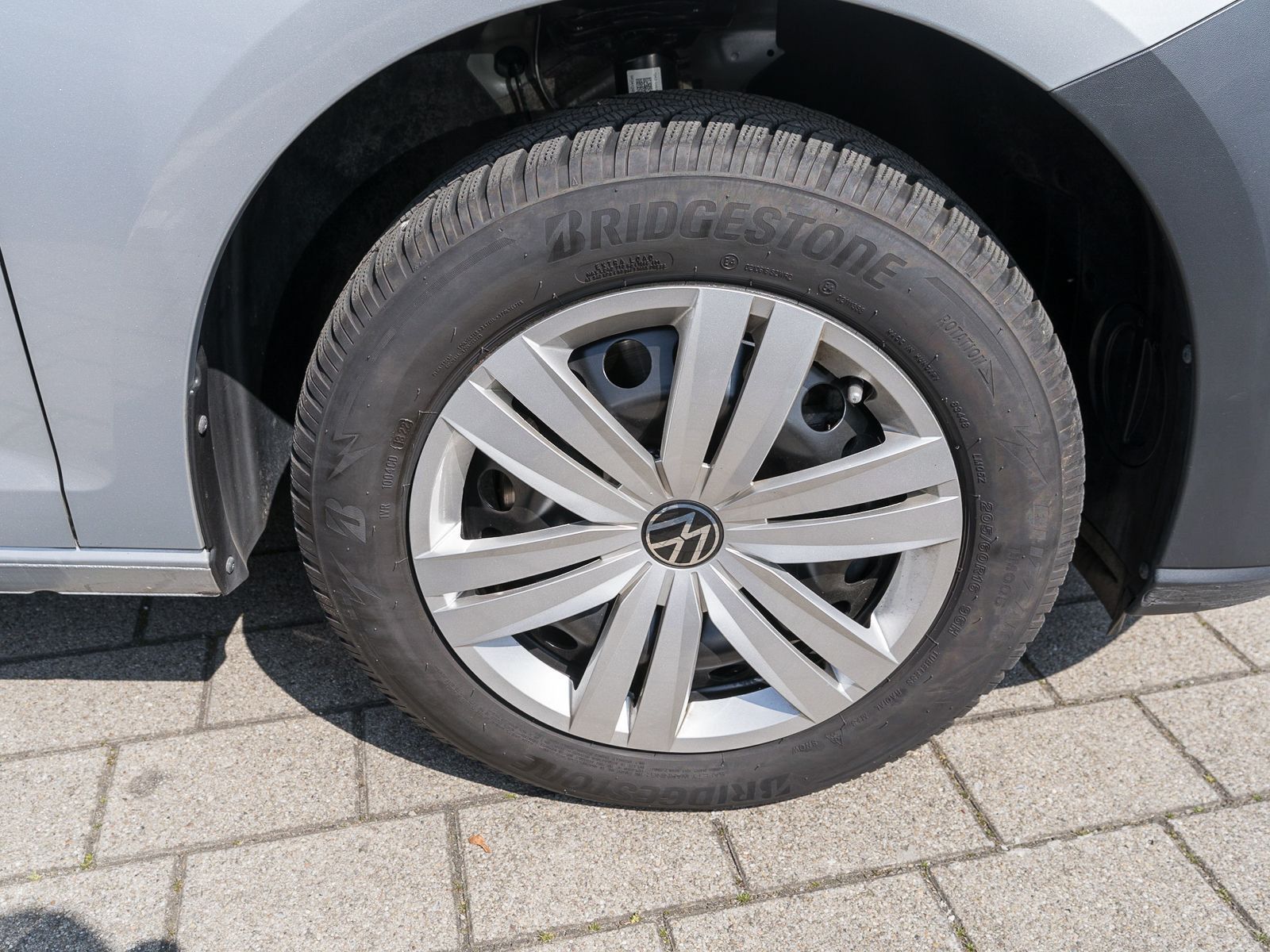 Fahrzeugabbildung Volkswagen Caddy Cargo Maxi 2.0TDI DSG NAVI SHZ PDC RFK ACC