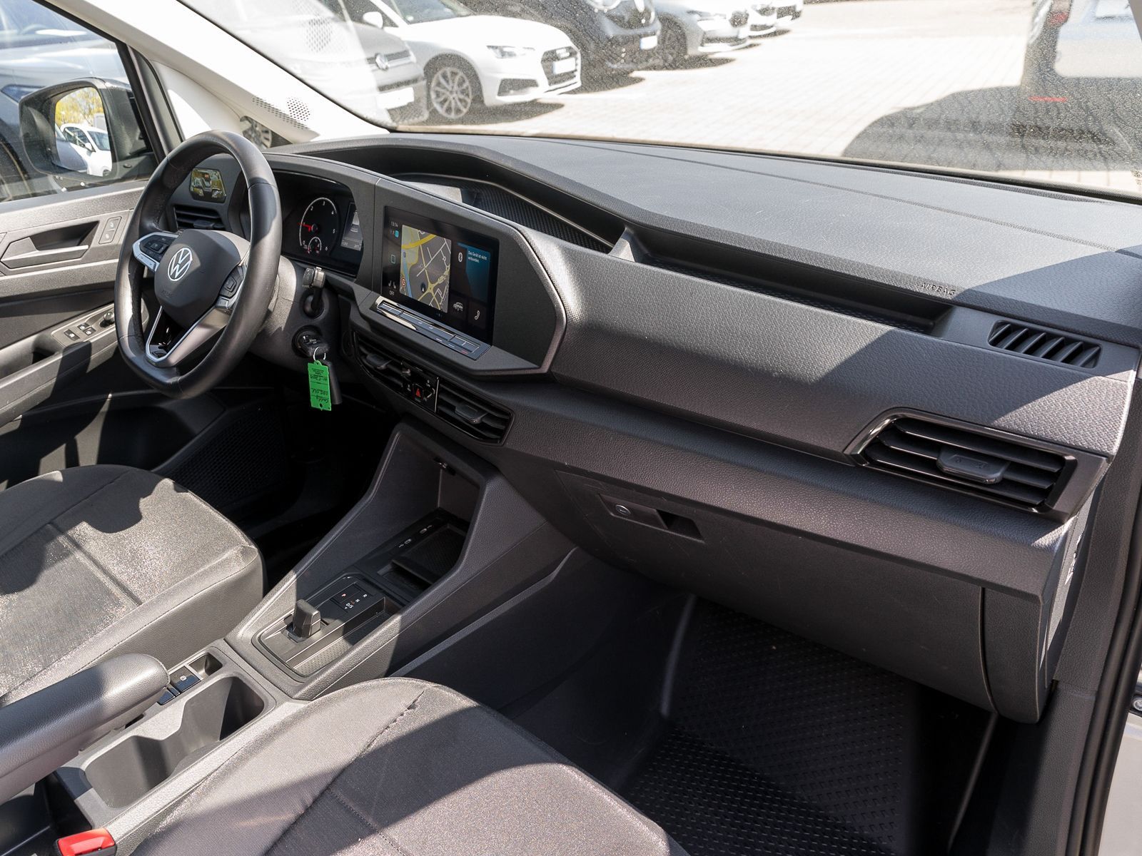 Fahrzeugabbildung Volkswagen Caddy Cargo Maxi 2.0TDI DSG NAVI SHZ PDC RFK ACC