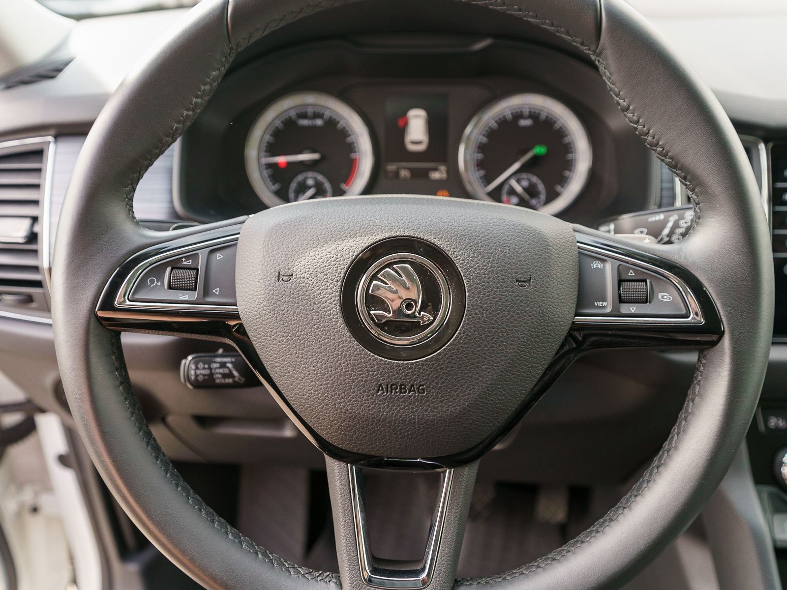 Fahrzeugabbildung SKODA Kodiaq Soleil 2.0 TDI 4x4 DSG LED NAVI LEDER ACC