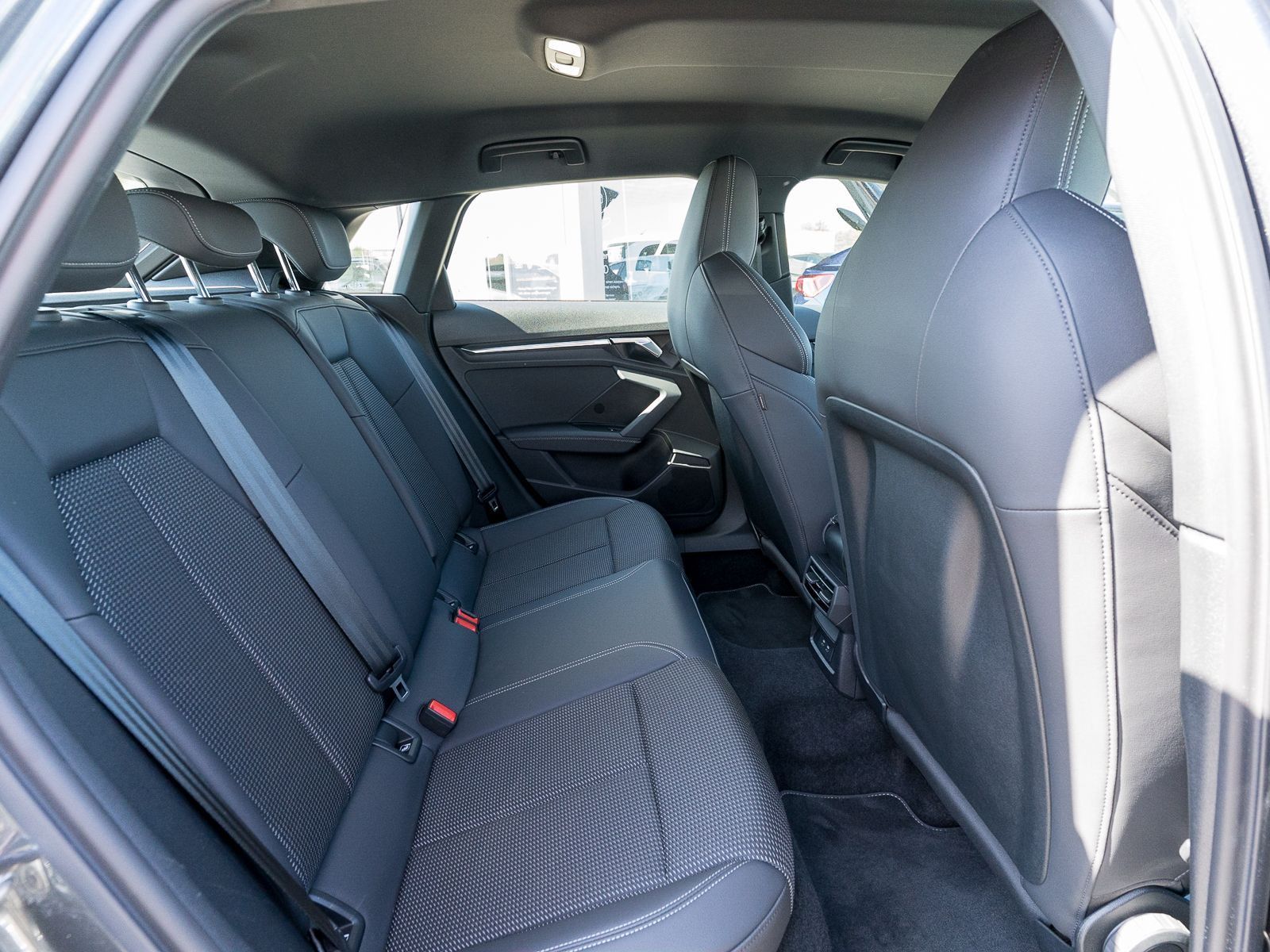 Fahrzeugabbildung Audi A3 Sportback Sline 40TFSI e Stronic LED Navi RFK